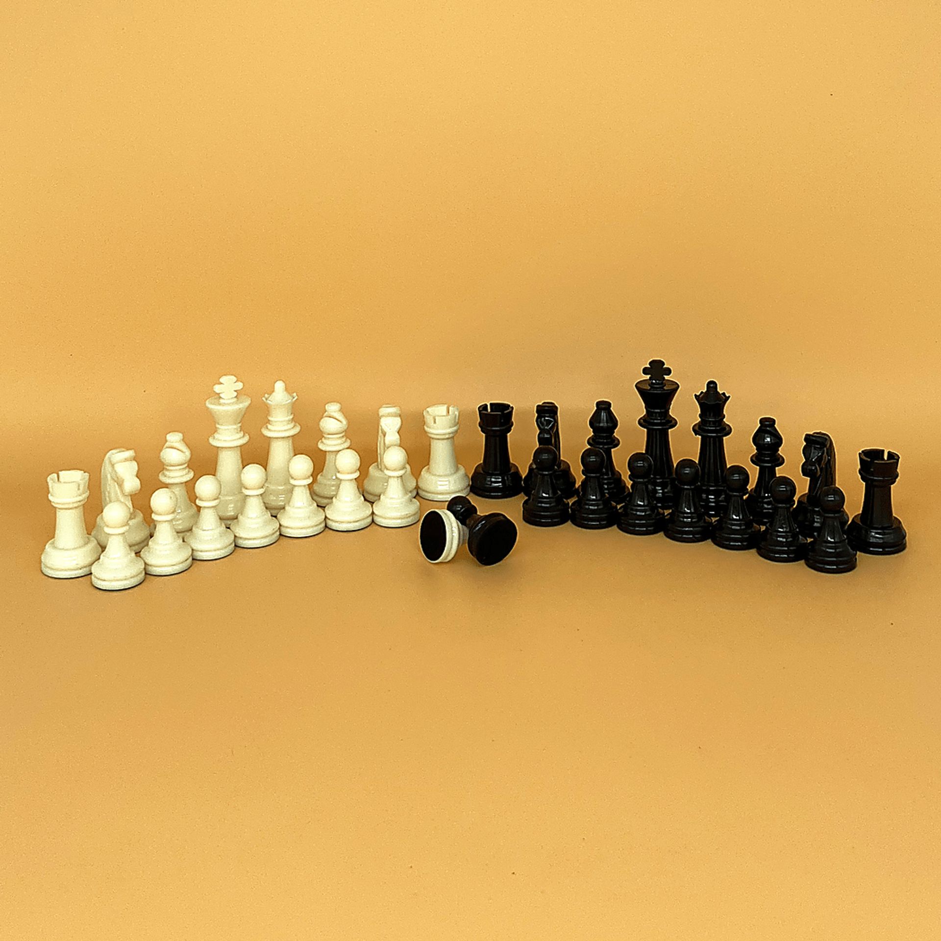 New Orleans Saints Wall Chess Set - Image 3
