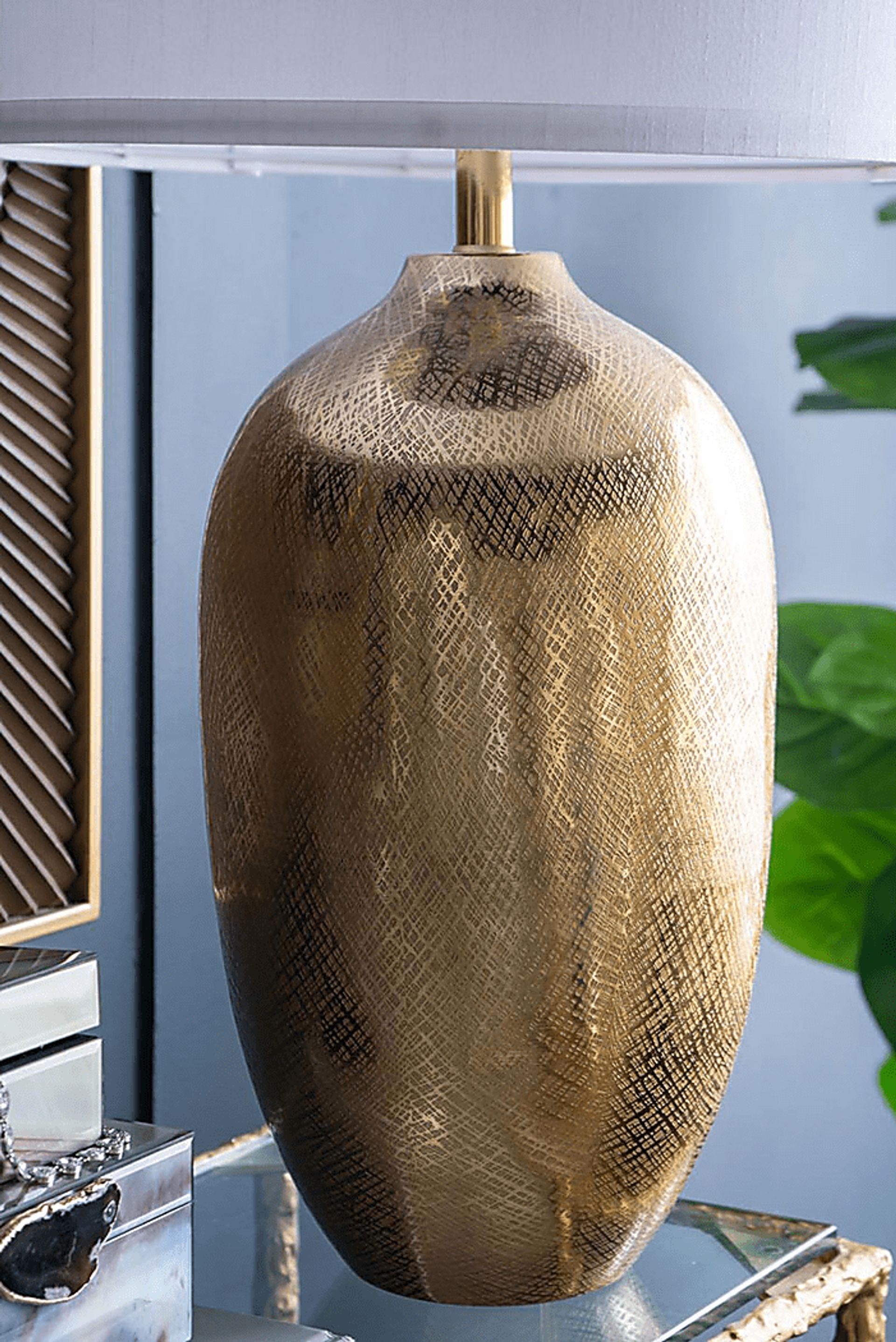 Newham Club Gold Lamp - Image 4