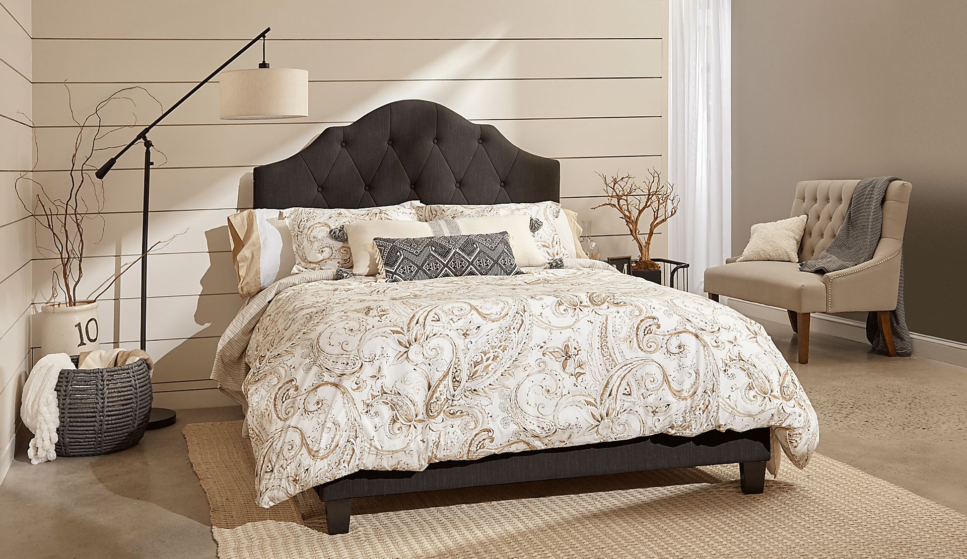 Newning Dark Gray Queen Upholstered Bed - Image 4