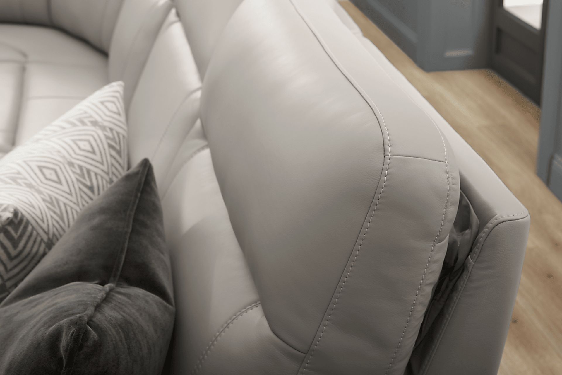 Newport Gray Leather 6 Pc Dual Power Reclining Sectional - Image 14