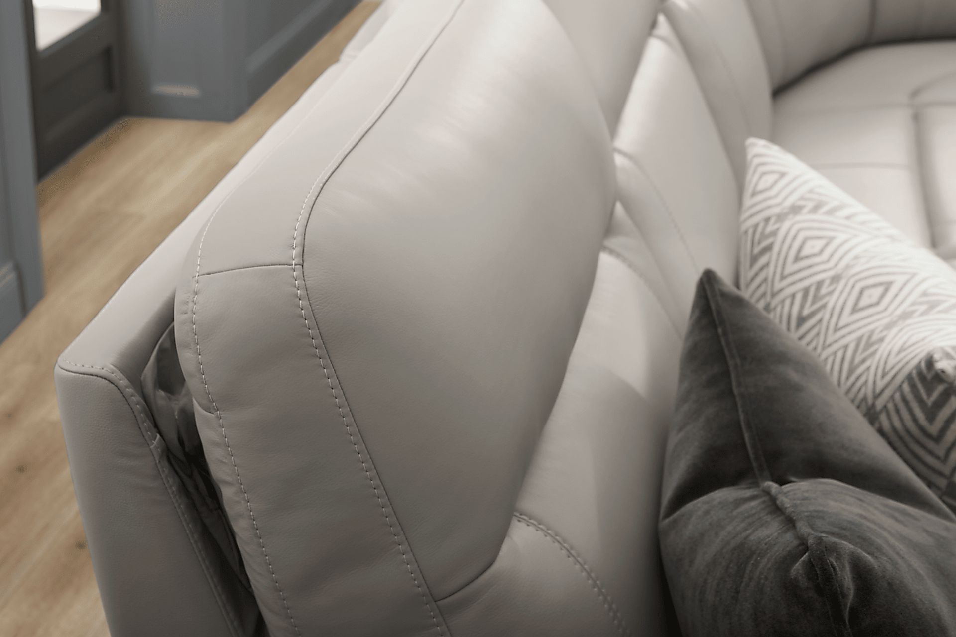 Newport Gray Leather 7 Pc Dual Power Reclining Sectional - Image 14