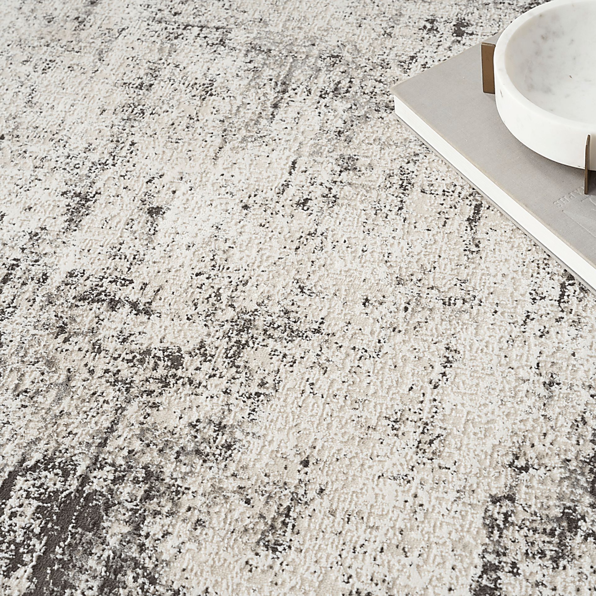 Niaset Gray 5'3 x 7'3 Rug - Image 2