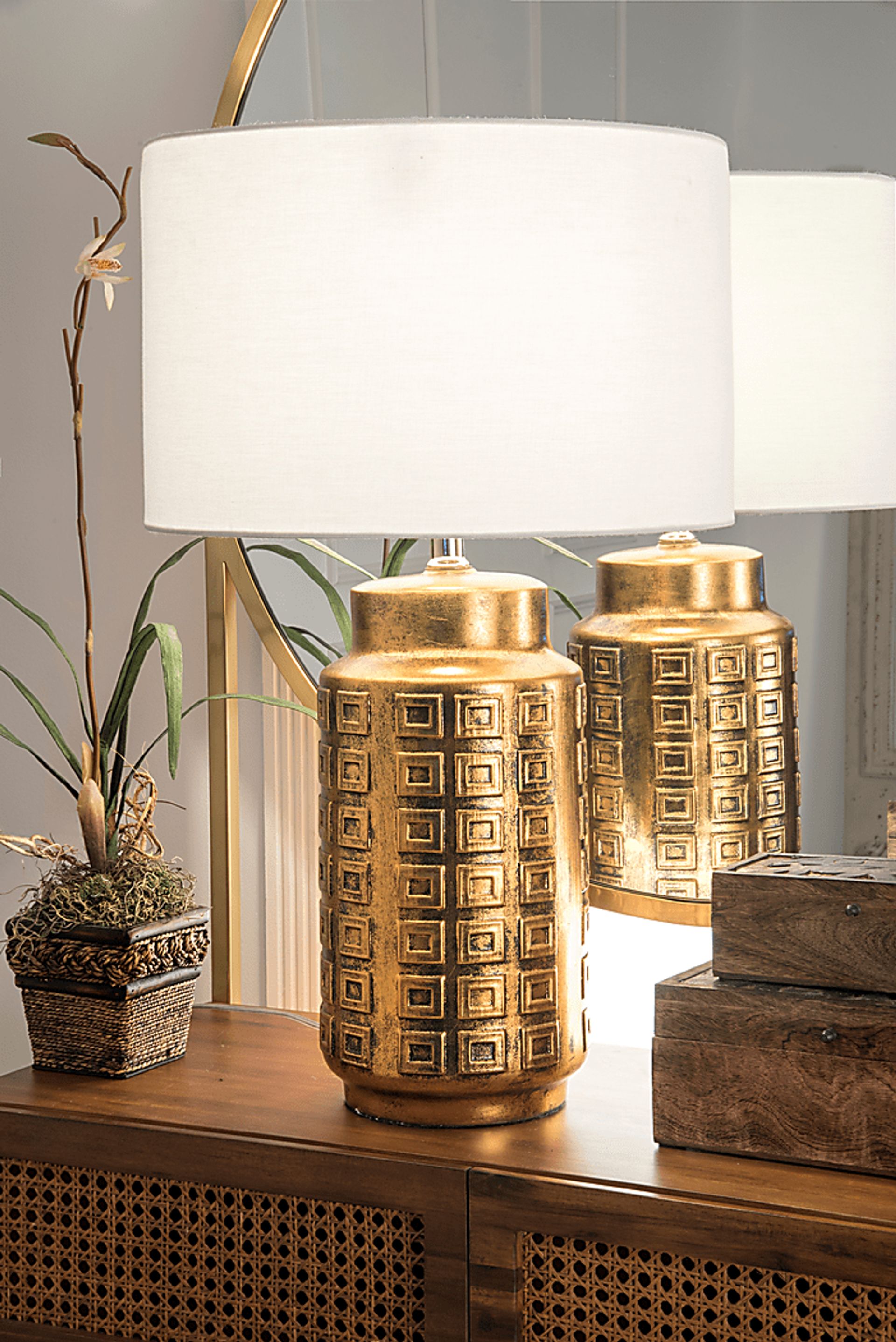 Nibley Gold Lamp - Image 2