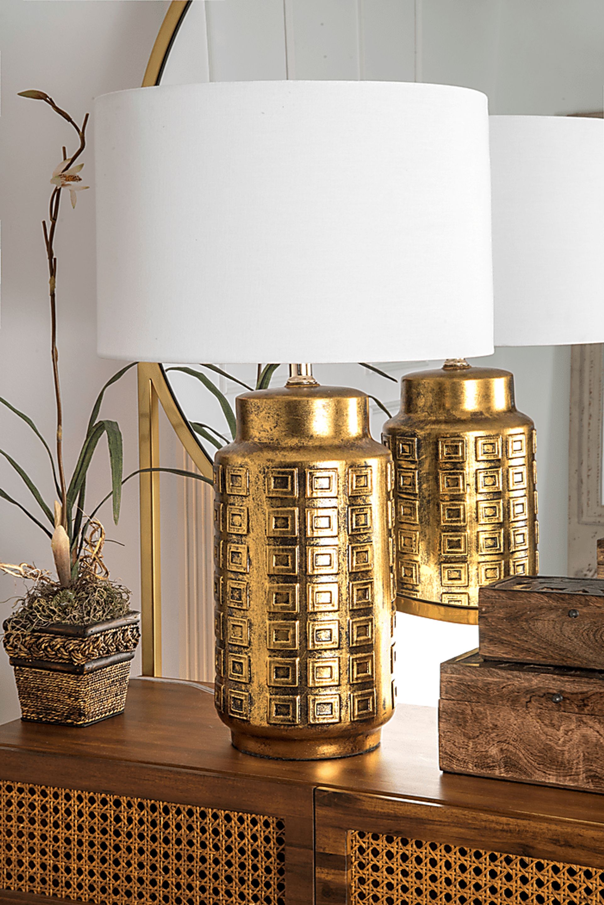 Nibley Gold Lamp - Image 3