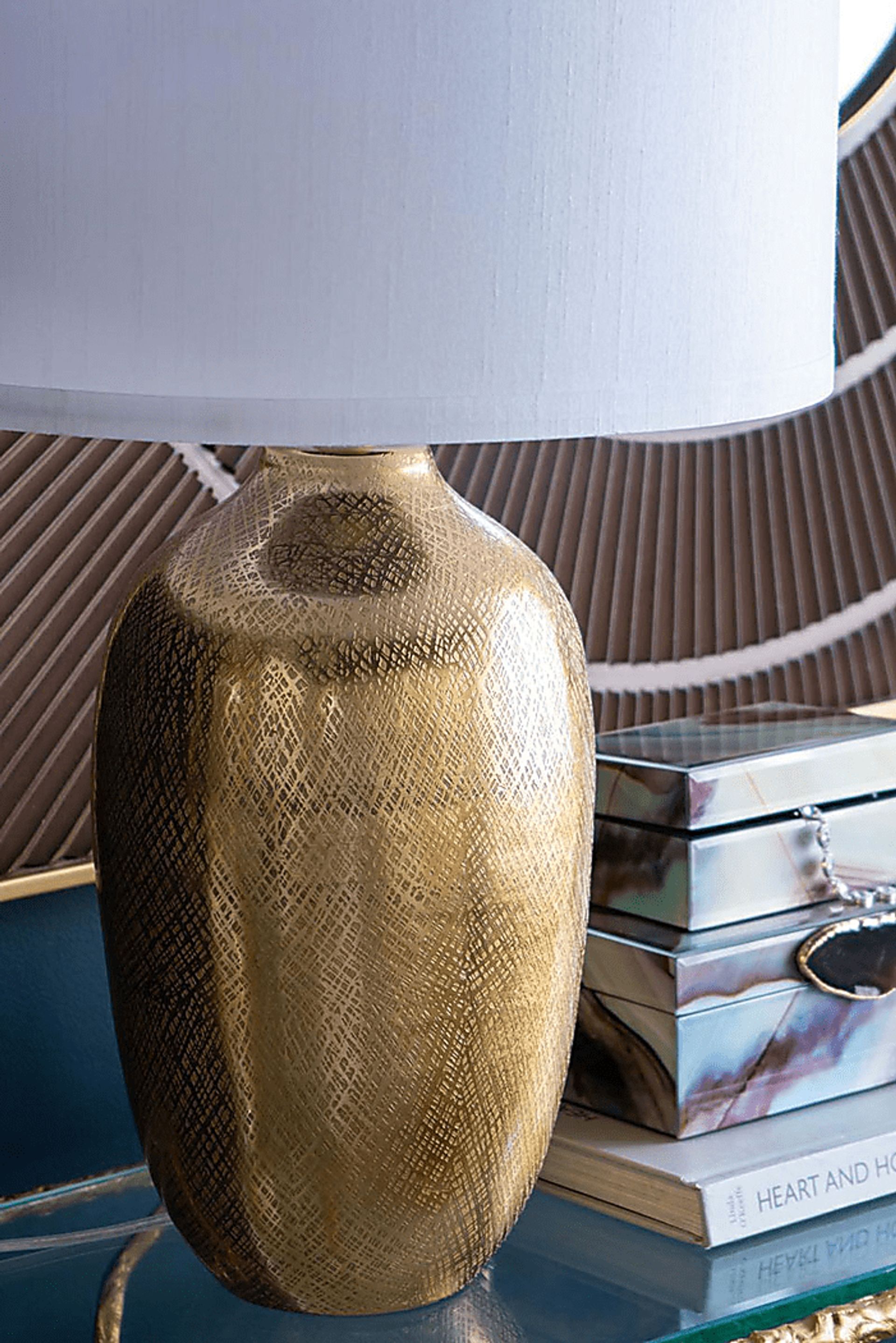 Nicklaus Edge Gold Lamp - Image 4
