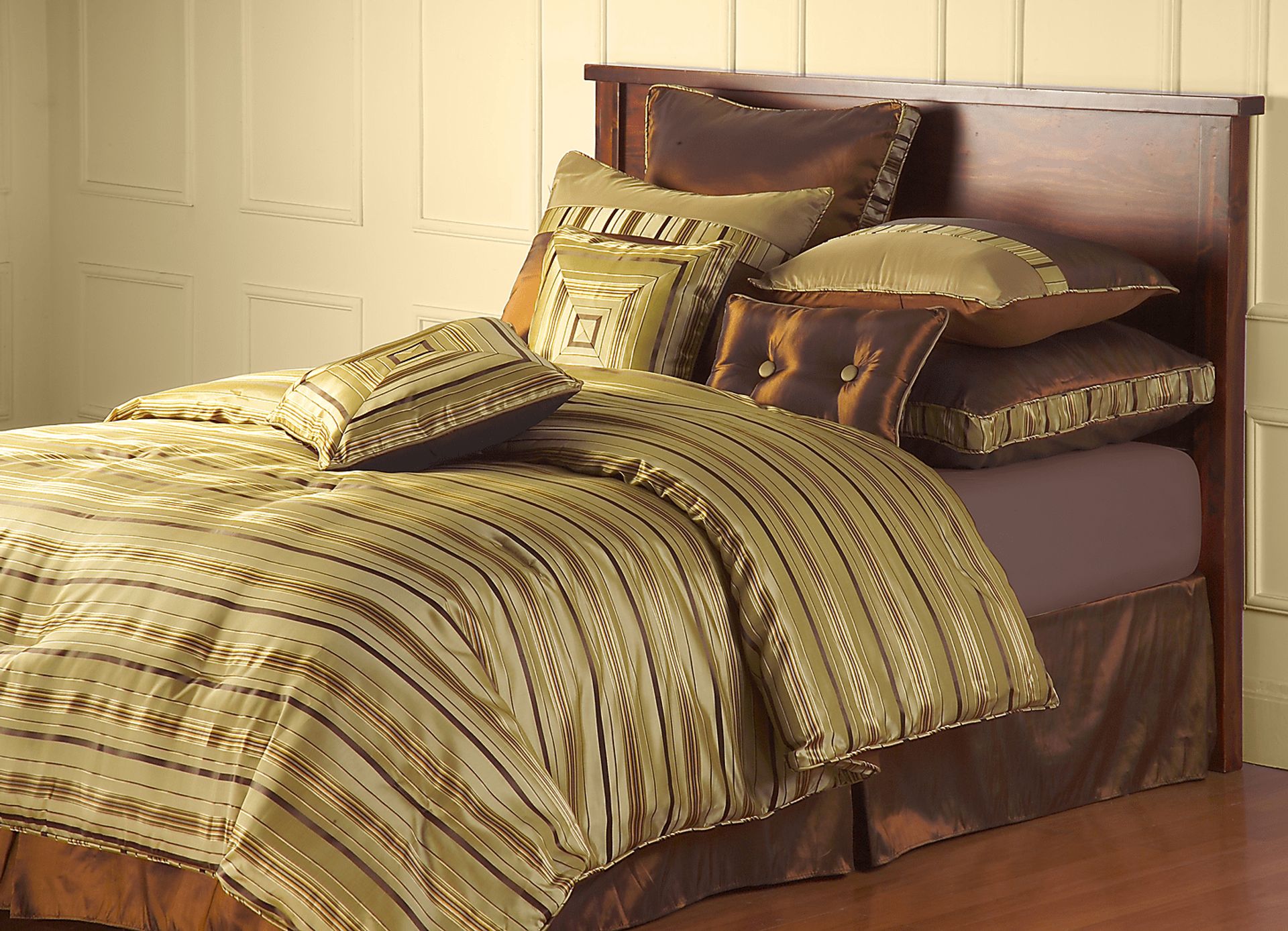 Night Life 10 Pc King Comforter Set - Image 1