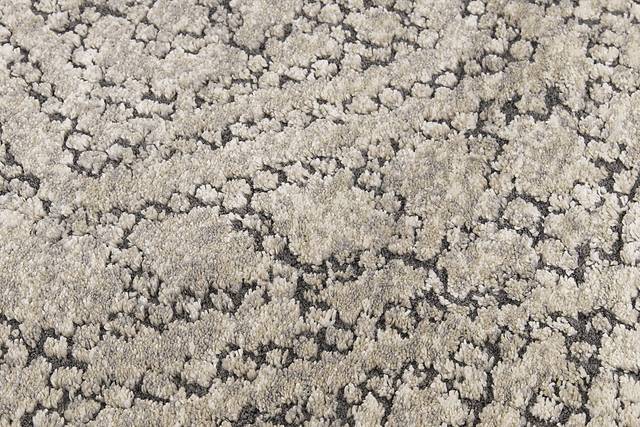 Nikita Gray 7'10" Round Rug - Thumbnail - Image 4