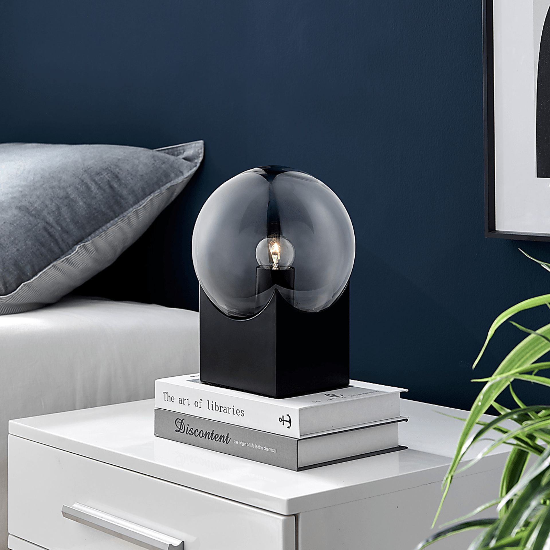 Ninevah Land Graphite Lamp - Image 2