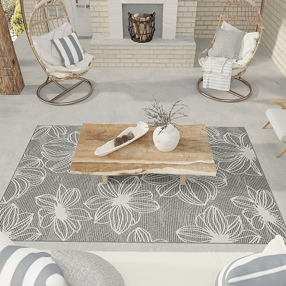 Noha Gray Outdoor Rugs | Rooms to Go