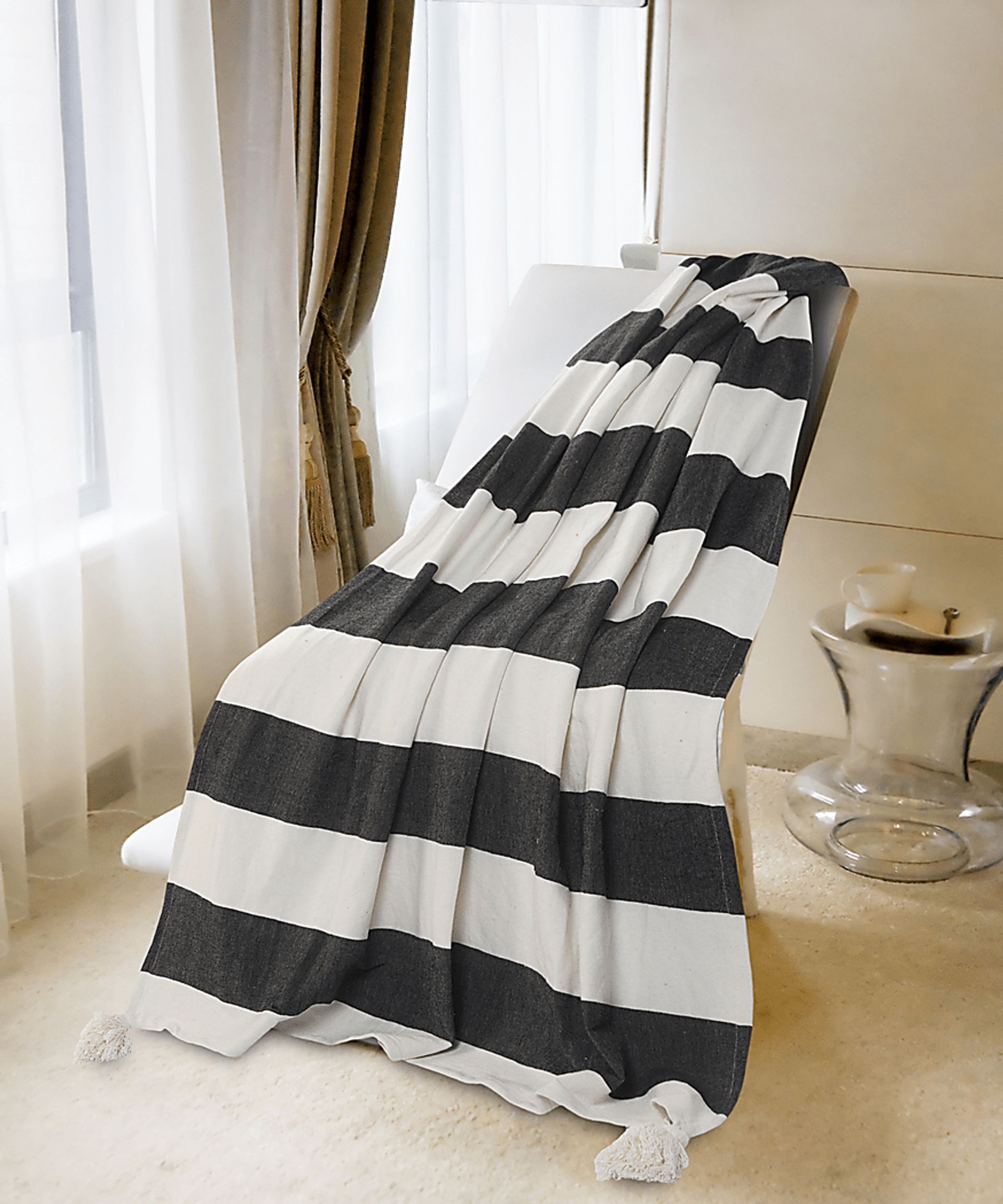 Nokodes Black Throw Blanket - Image 7