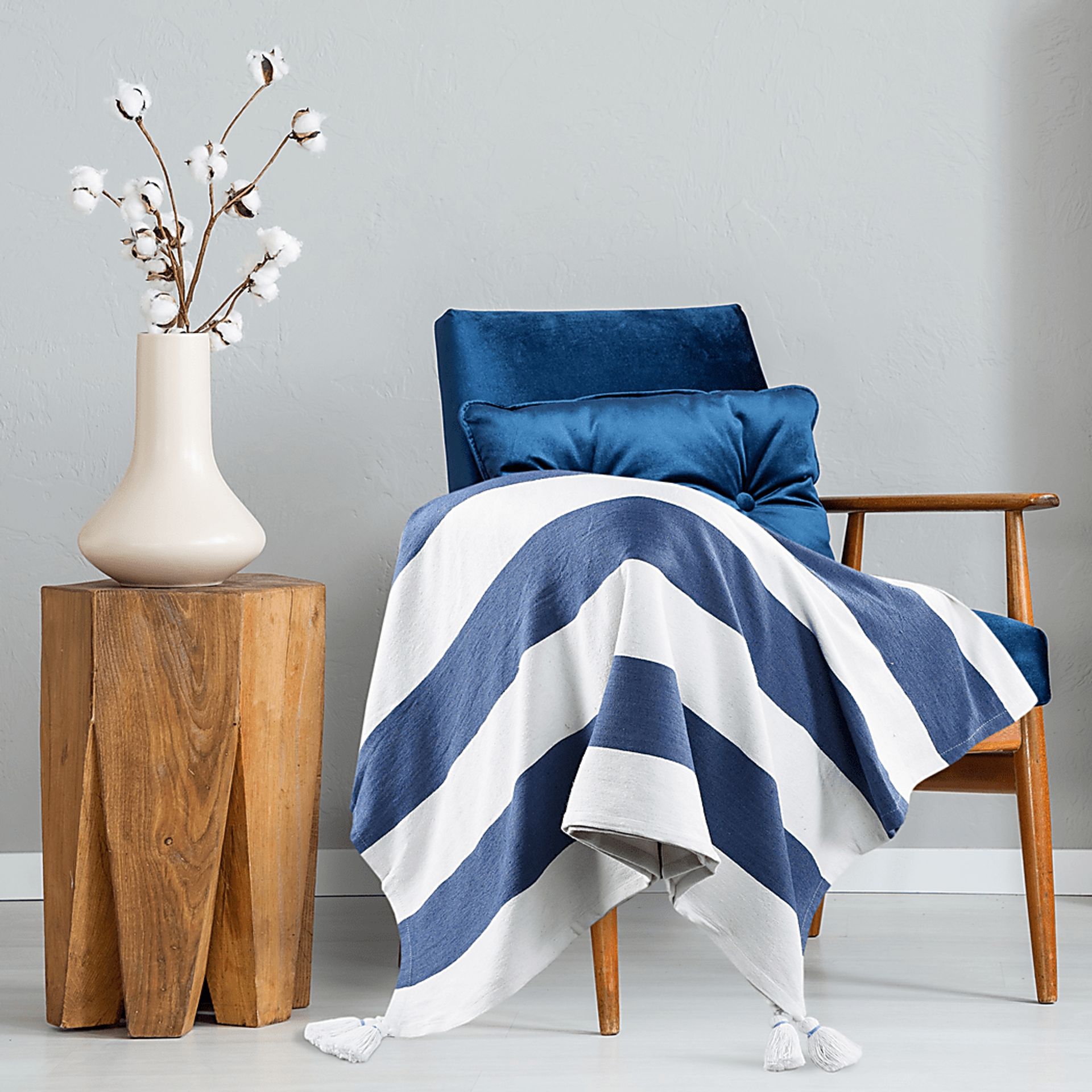 Nokodes Blue Throw Blanket - Image 2