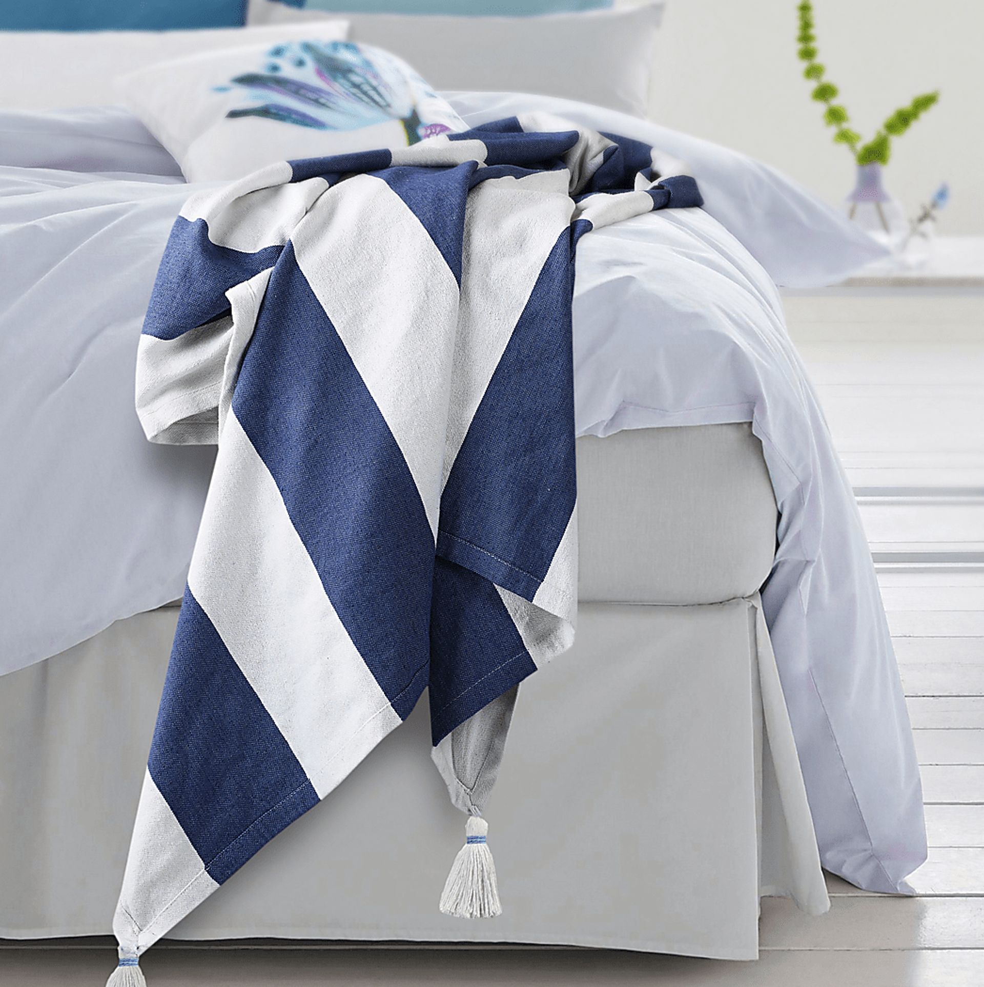 Nokodes Blue Throw Blanket - Image 7