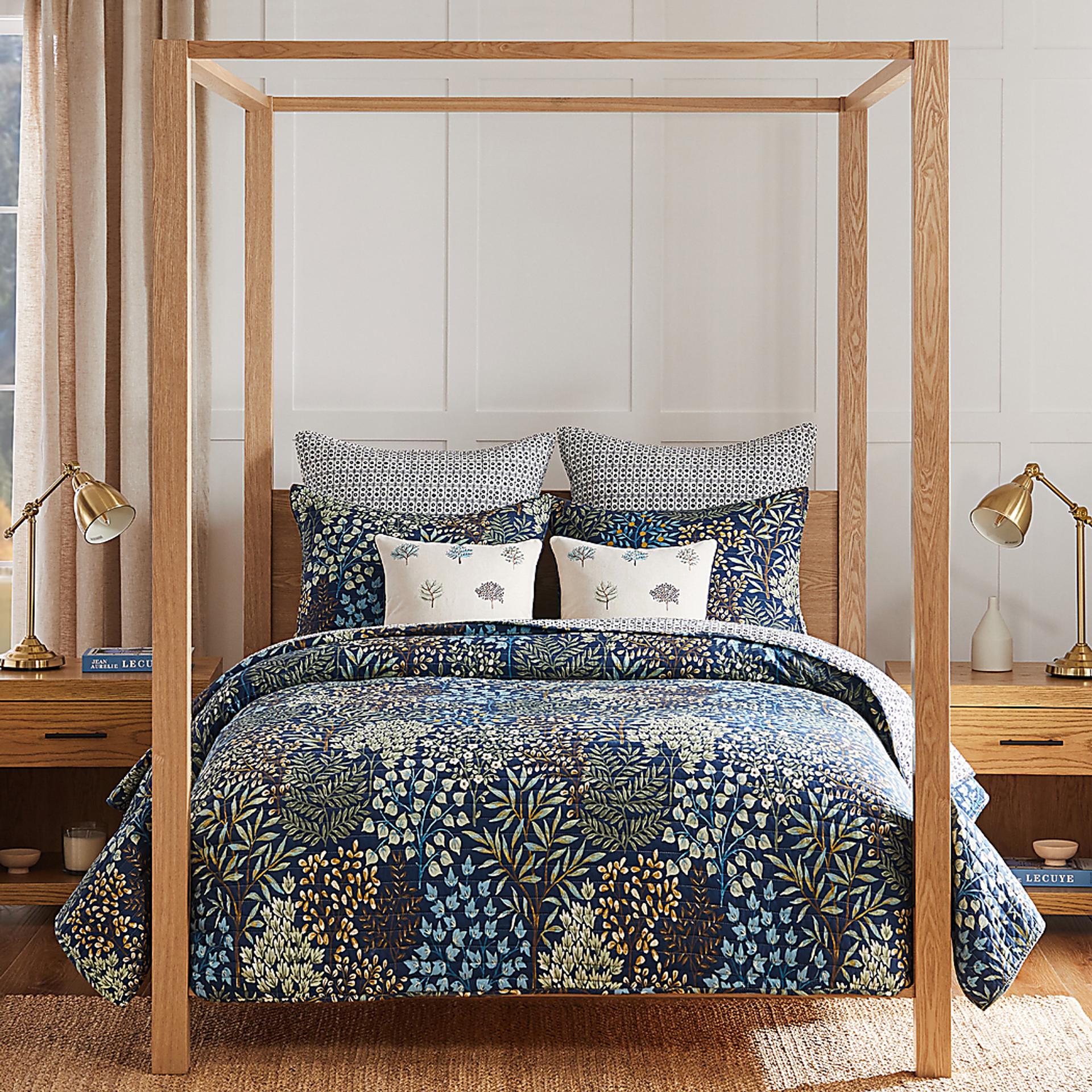 Nomalu Navy 2 Pc Twin/Twin XL Quilt Set