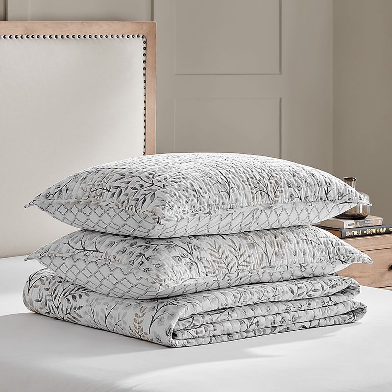 Nomalu White 2 Pc Twin/Twin XL Quilt Set