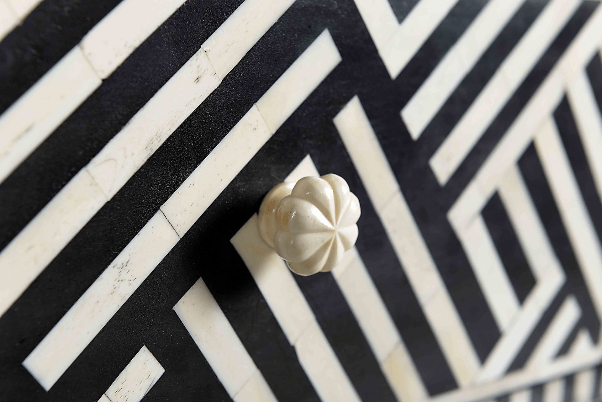 Norajean Black Nightstand - Image 5