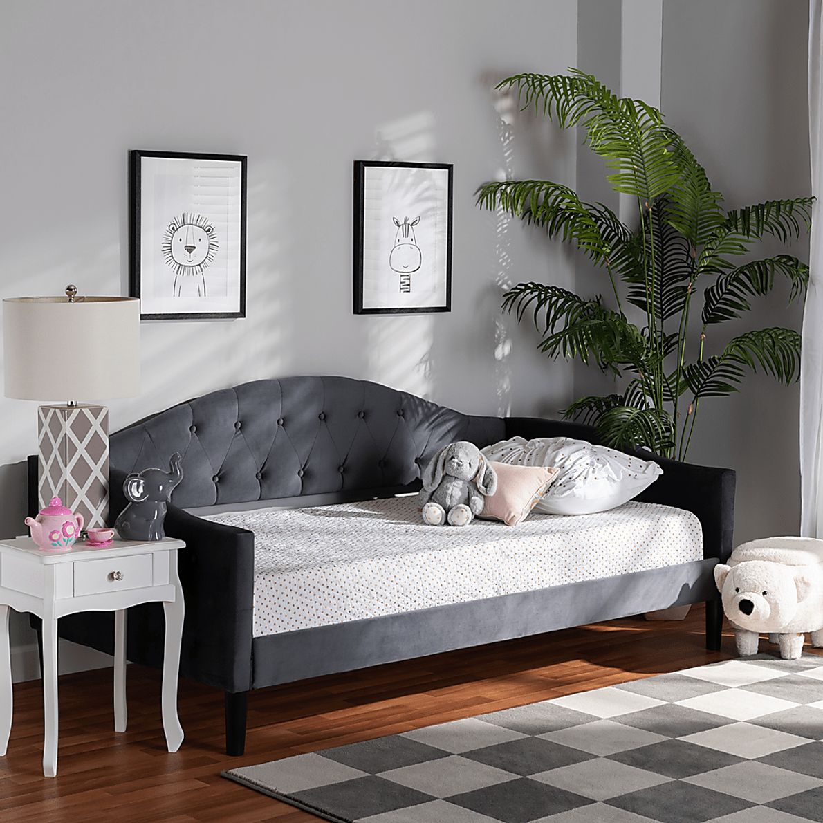 Noraleah Gray Full Daybed