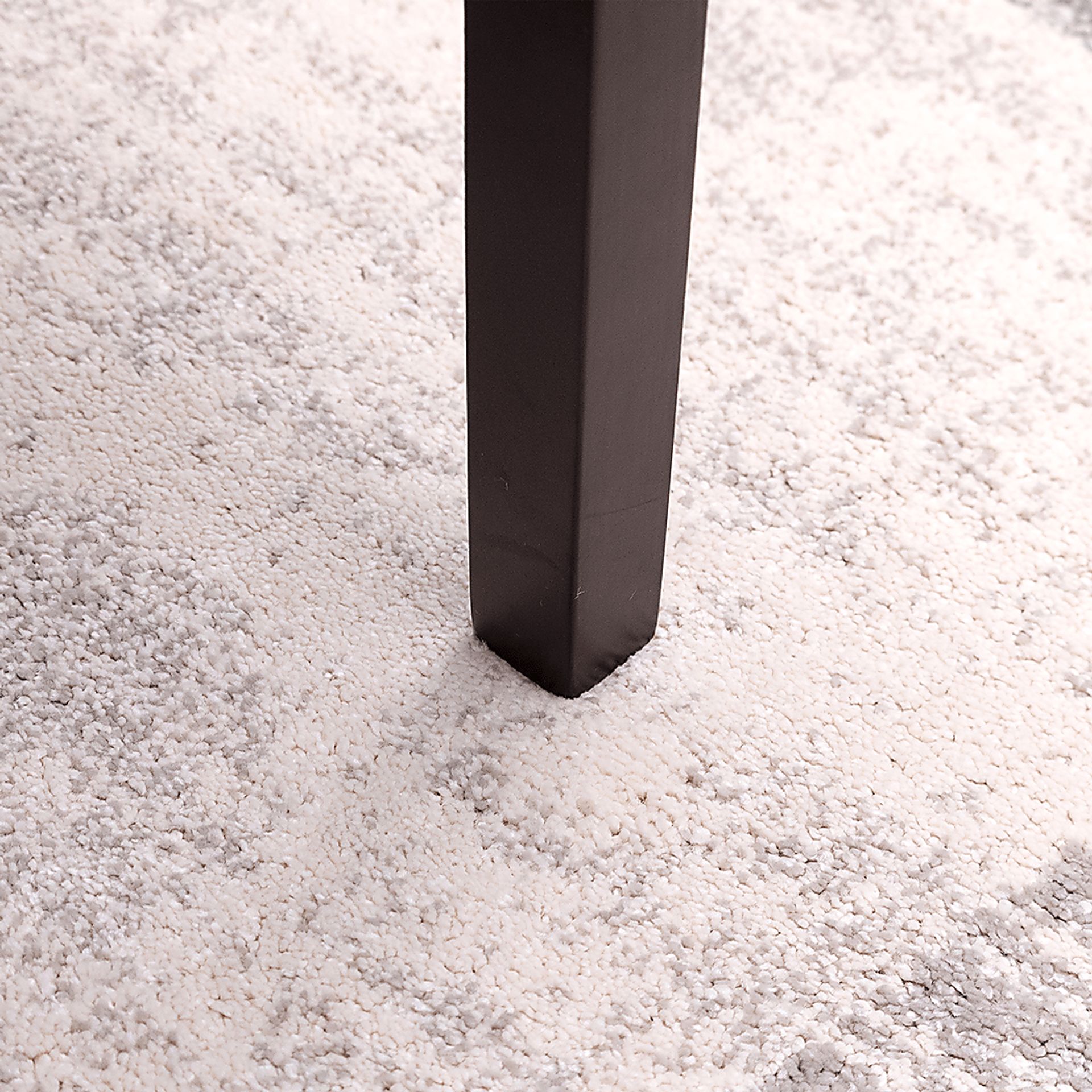 Noriko Gray 5'3 x 7' Rug - Image 3