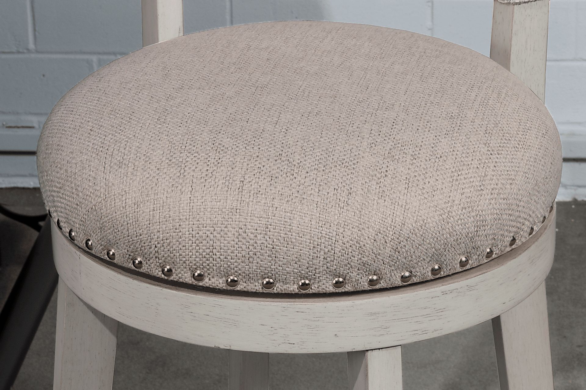 Norrie Beige Swivel Counter Height Stool - Image 3