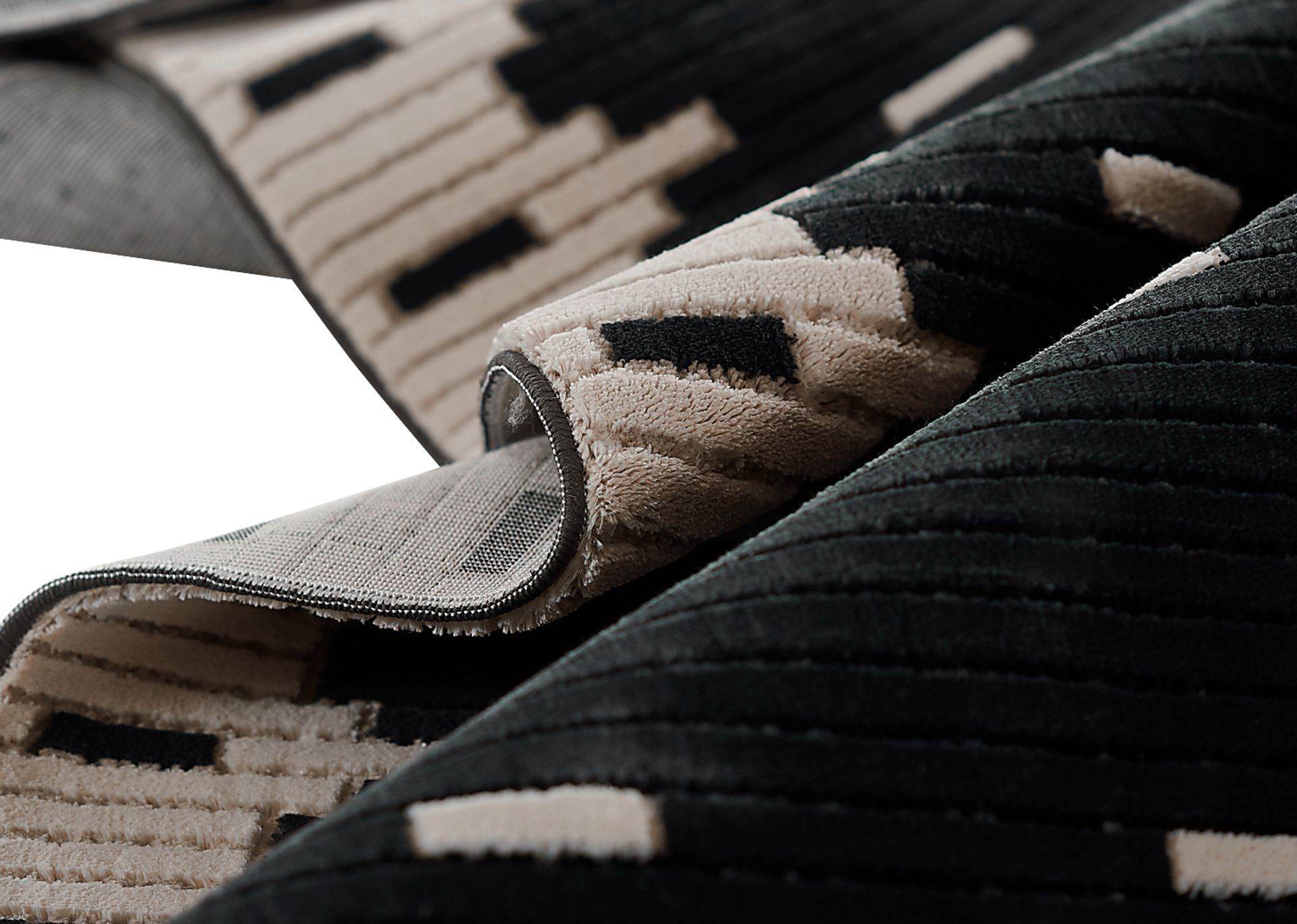 Novo Black 3'11 x 5'7 Rug - Image 9