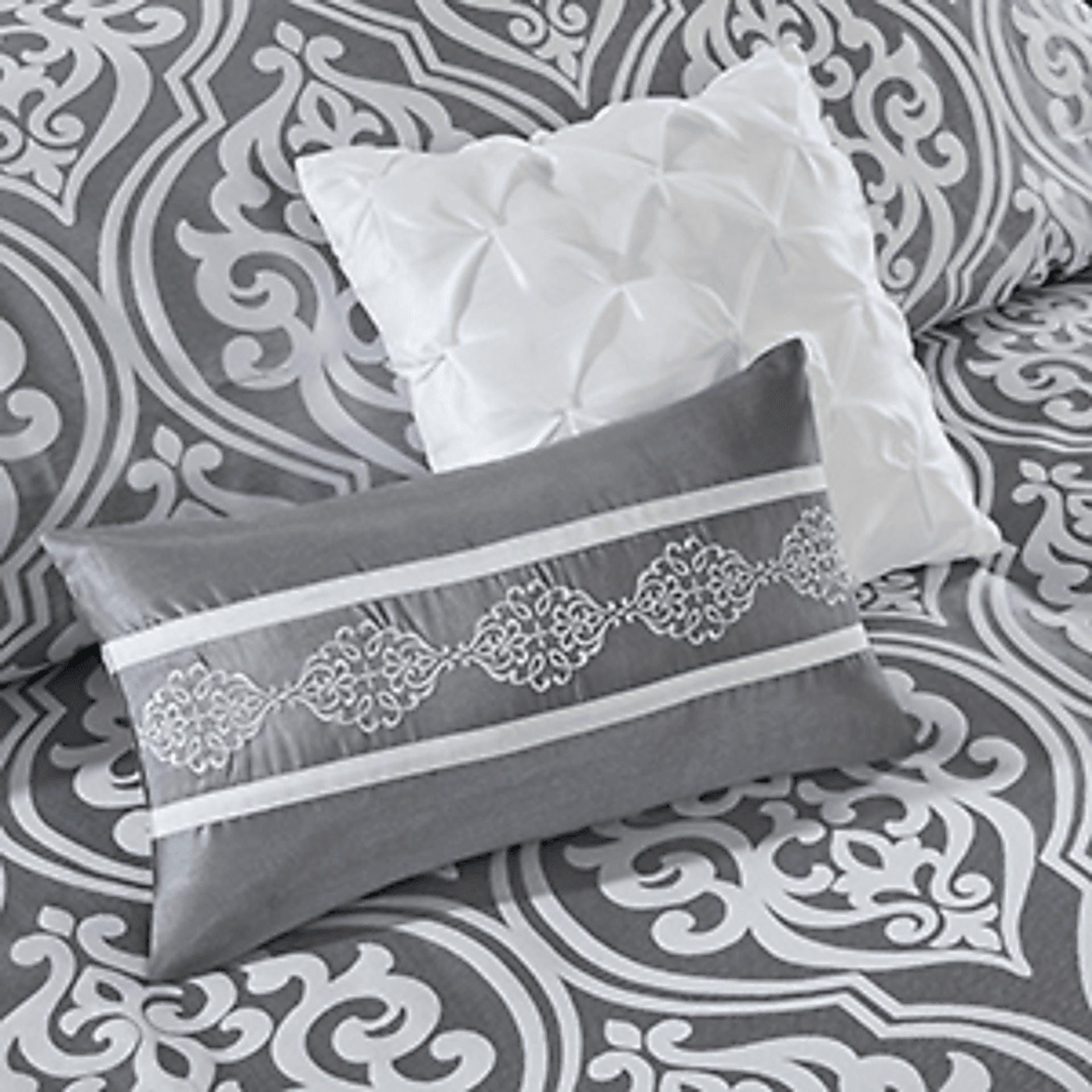 Nyelle Gray 24 Pc Queen Room in a Bag - Image 7