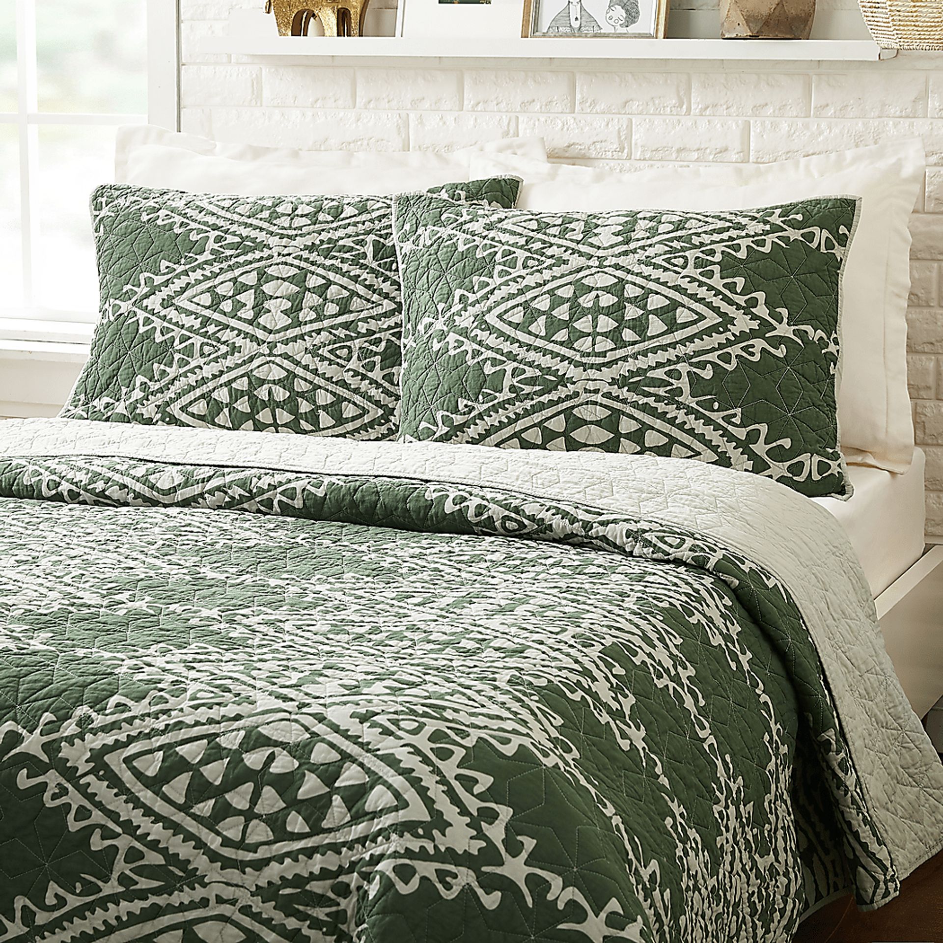 Jungalow by Justina II Green Full/Queen 3 Pc Quilt Set - Image 11