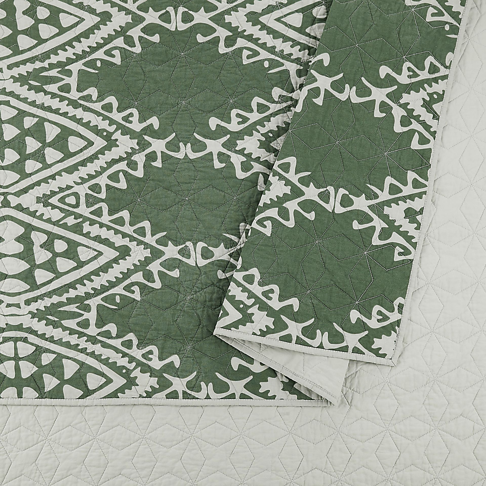 Jungalow by Justina II Green Full/Queen 3 Pc Quilt Set - Image 10