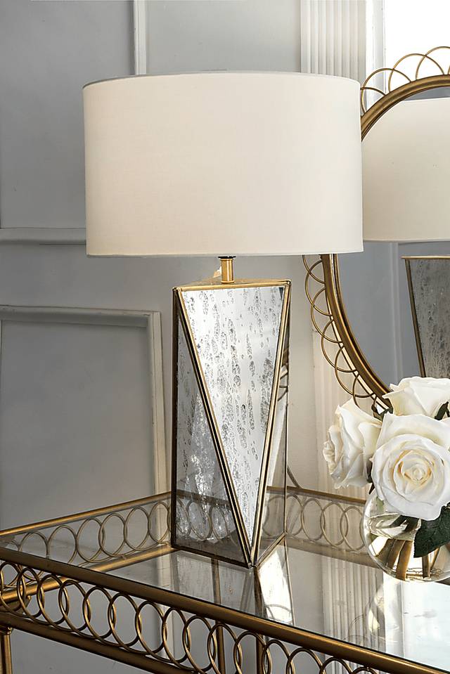 Oakeson Gold Lamp - Thumbnail - Image 3