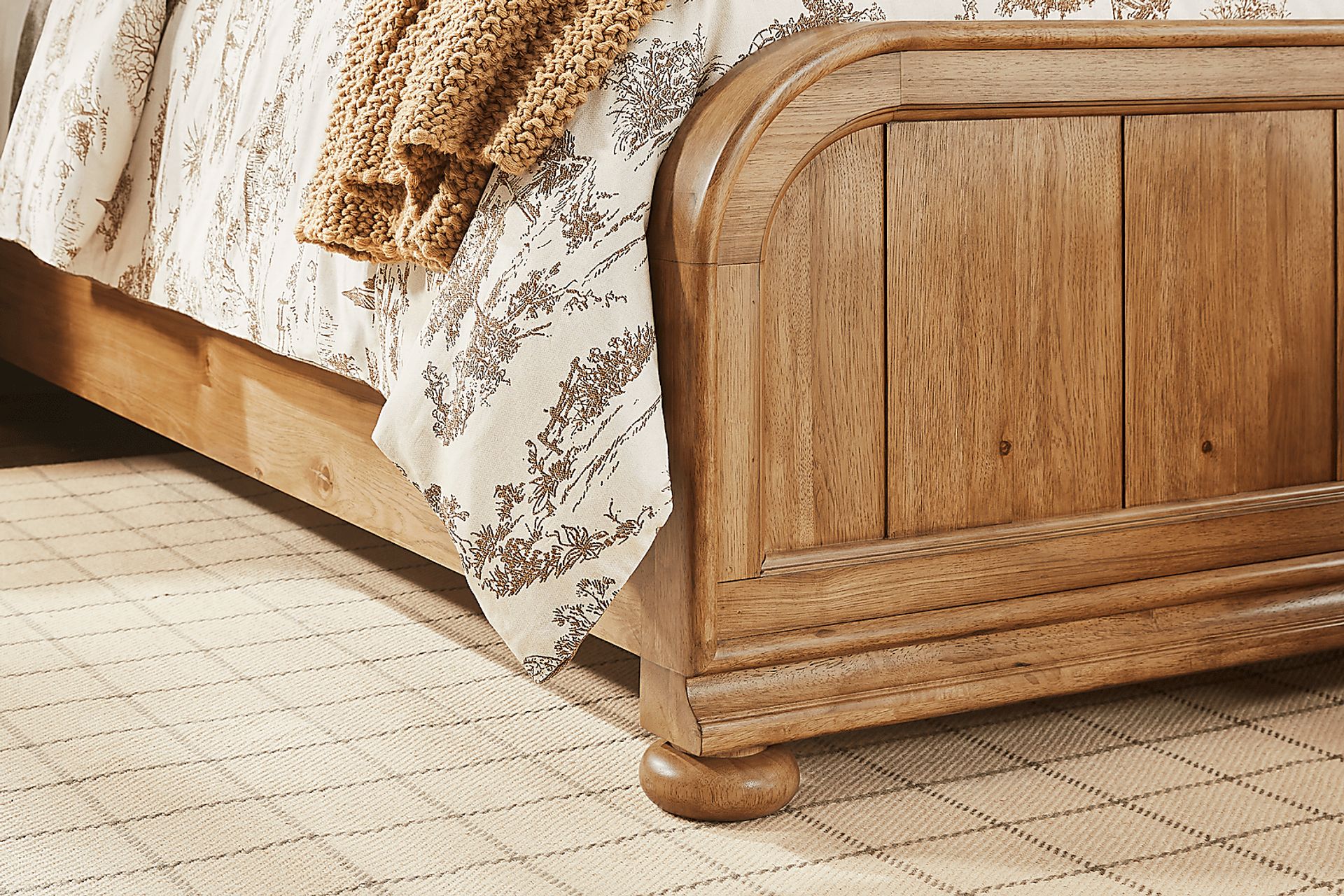 Oaklin Ridge Brown 5 Pc Queen Panel Bedroom - Image 5