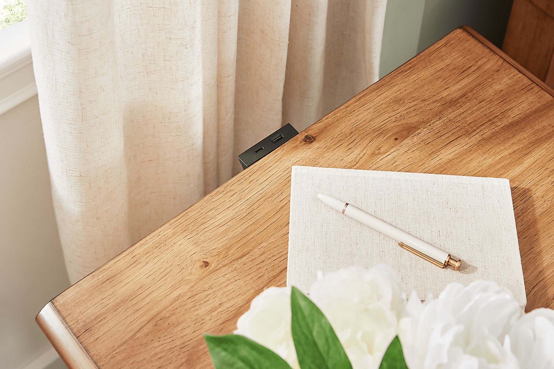 Oaklin Ridge Brown 7 Pc Queen Panel Bedroom - Image 14