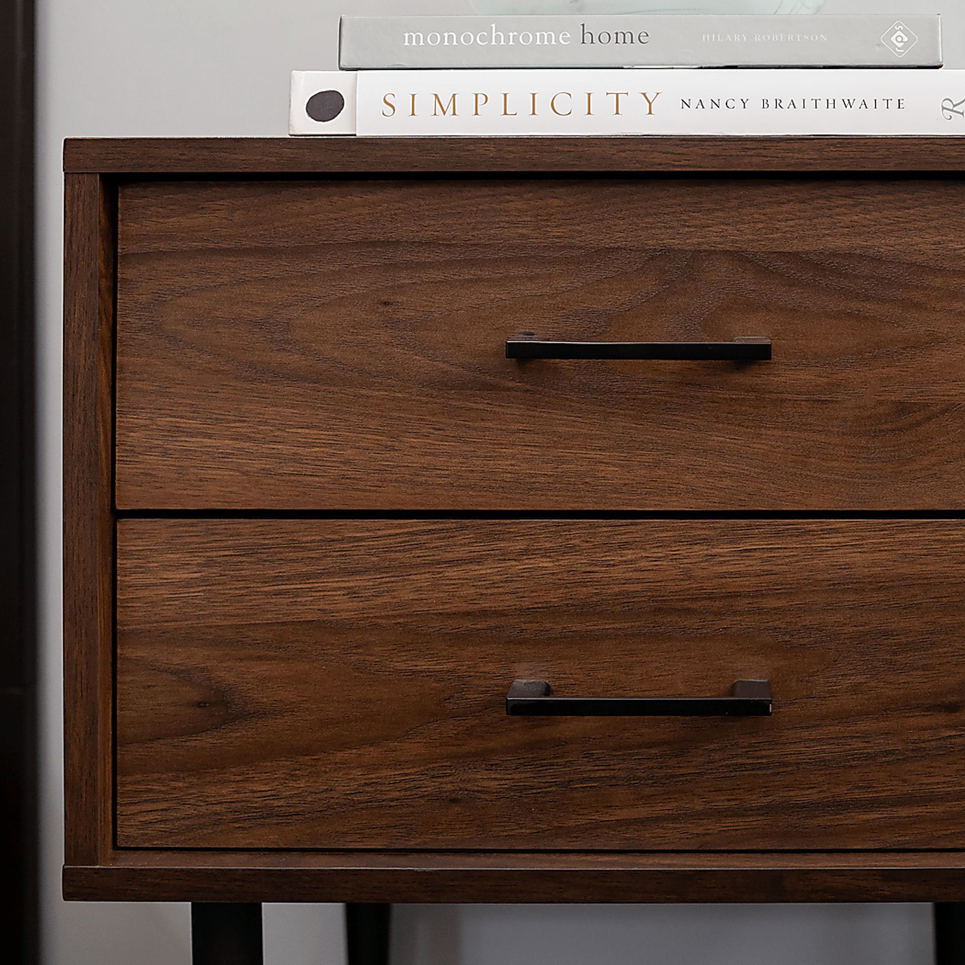 Oaks Cove Brown End Table - Image 4