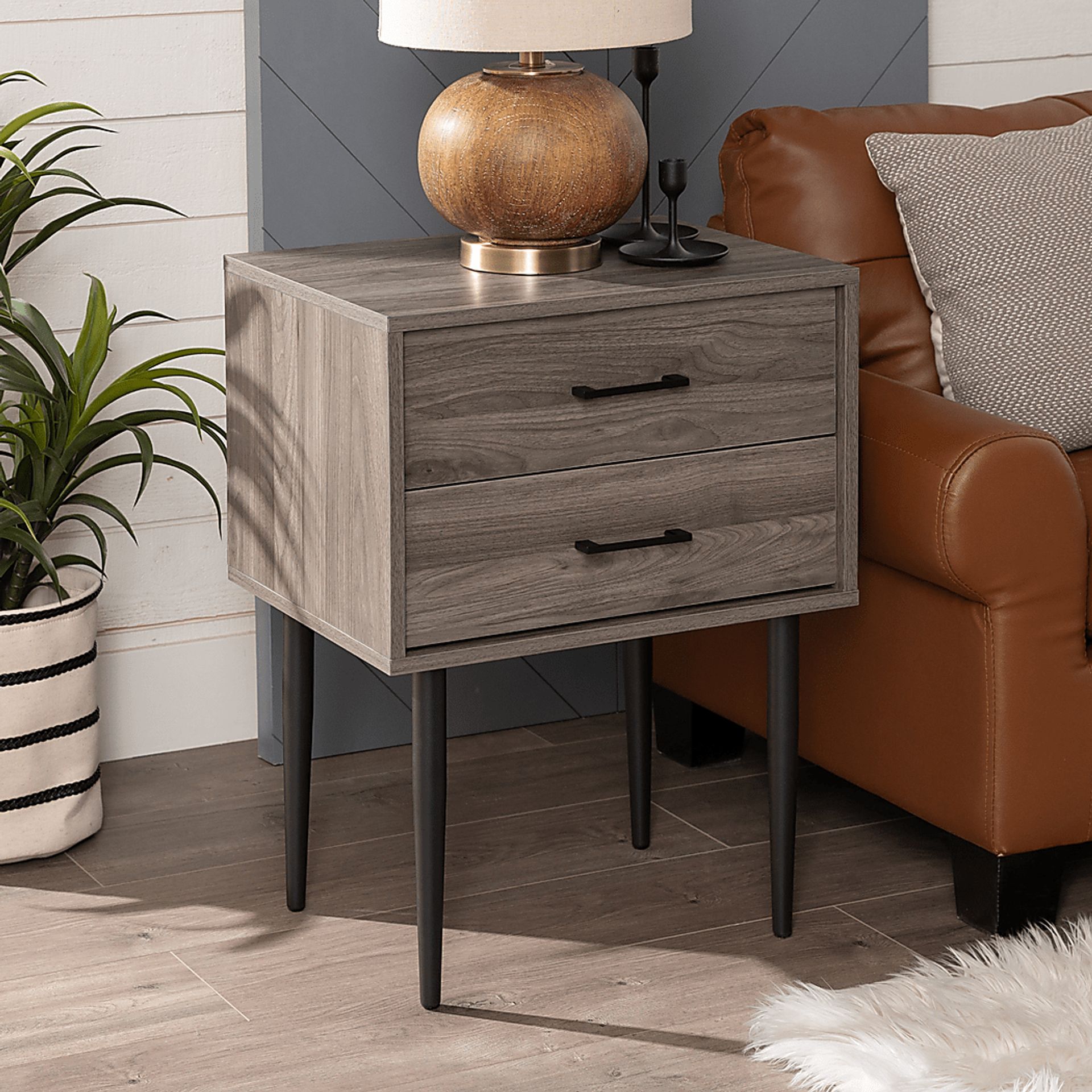 Oaks Cove Gray End Table - Image 4