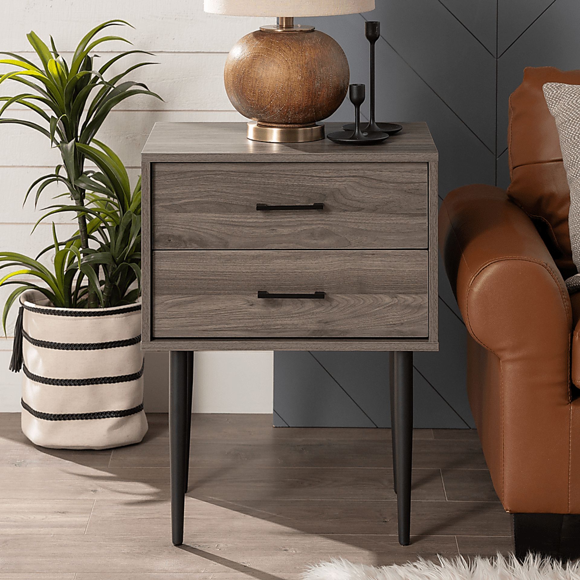 Oaks Cove Gray End Table - Image 5