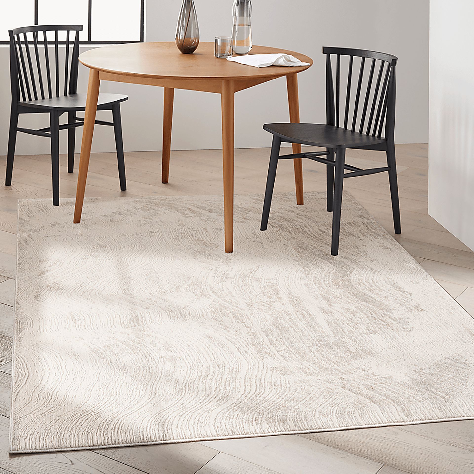 Oatley Silver 5'3" x 7'3" Rug - Image 5