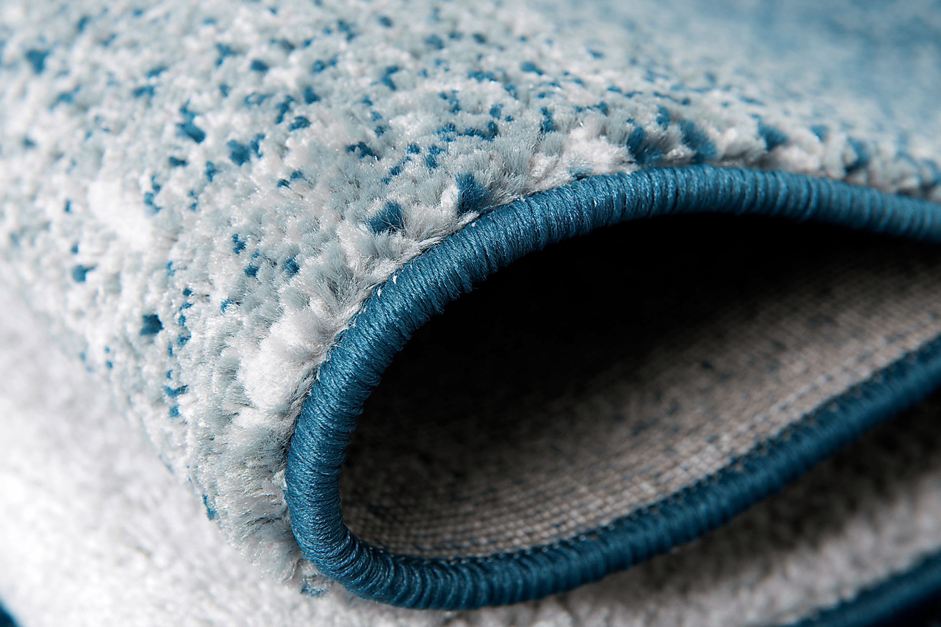 Oberwald Gray 5'3 x 7'6 Rug - Image 3