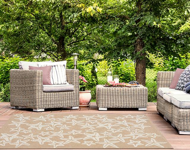 Ocean Gem Taupe 7'6 x 9'6 Indoor/Outdoor Rug - Thumbnail - Image 4