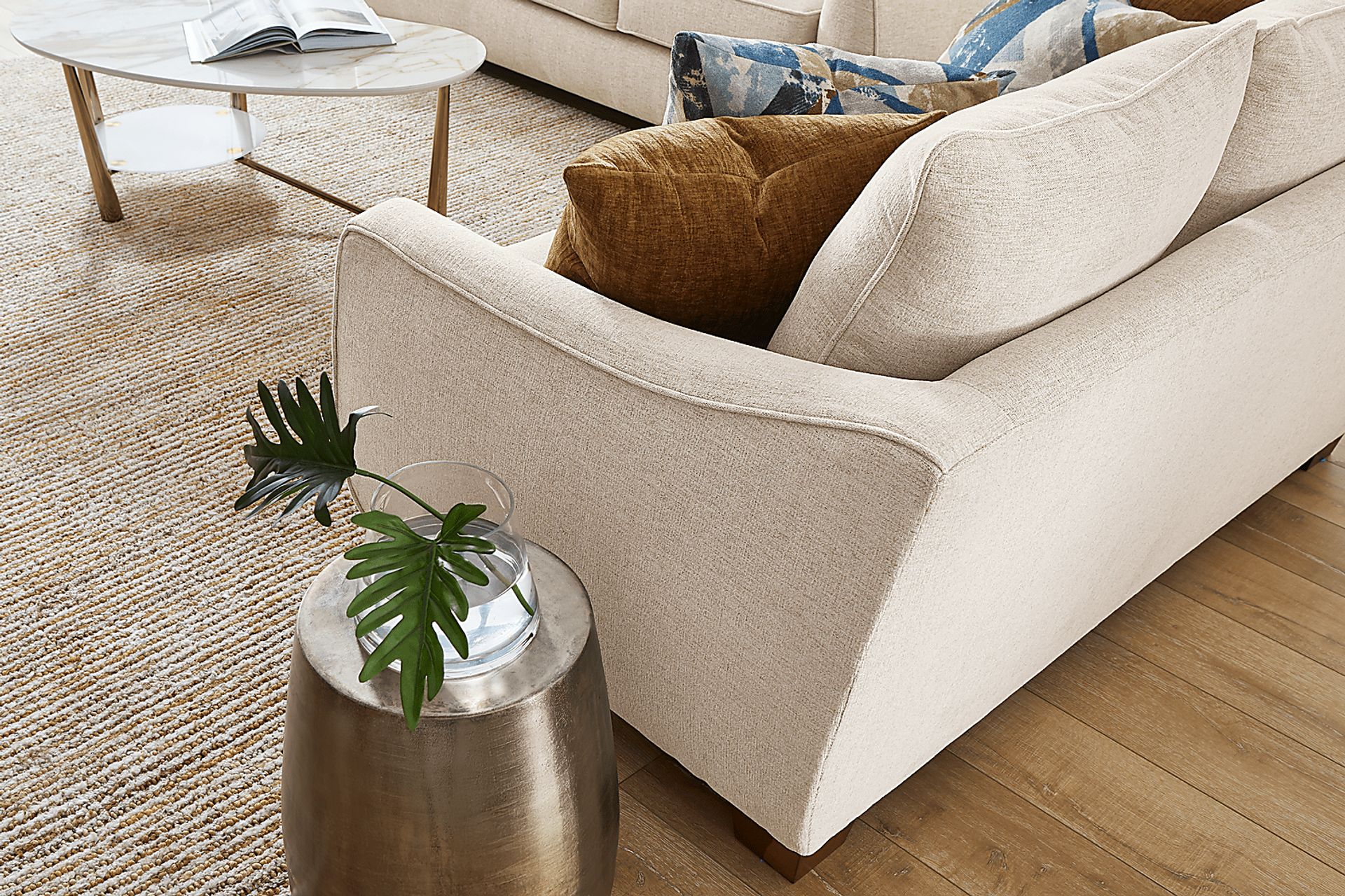 Odette Ivory Loveseat - Image 4