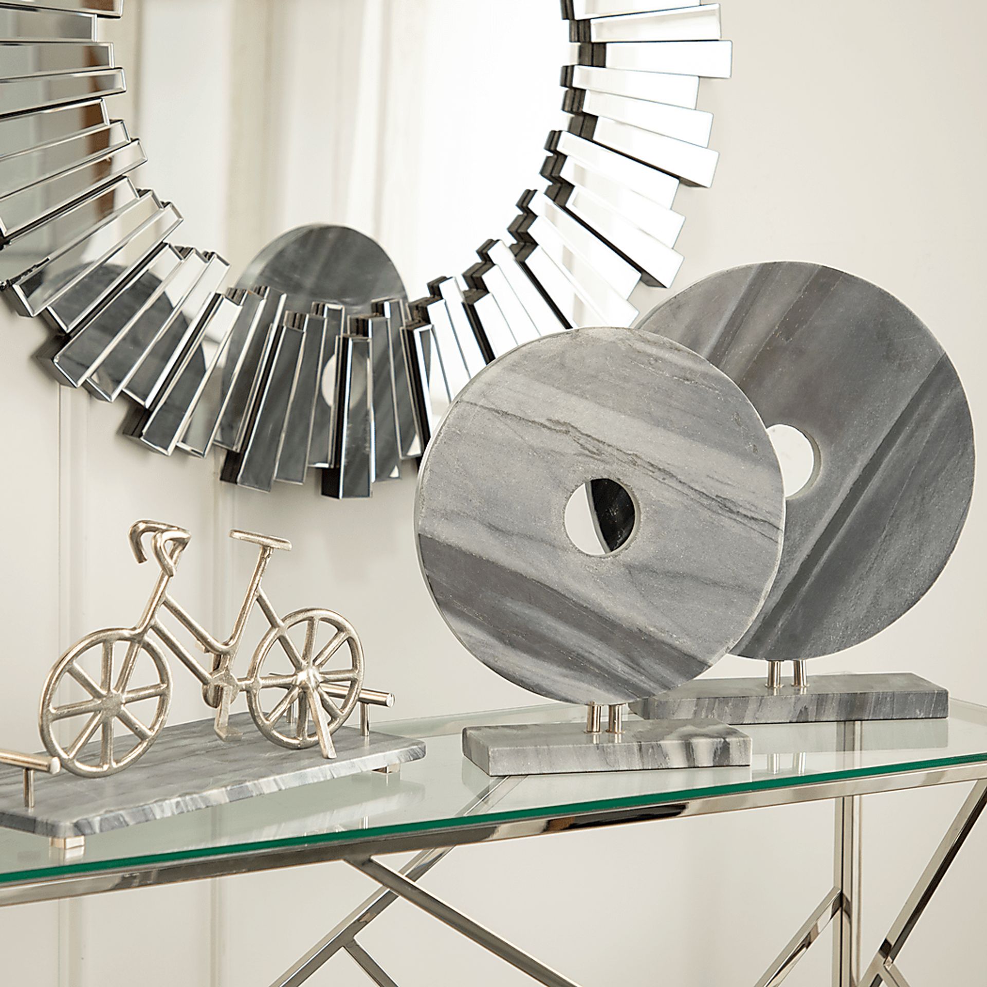 Oemler Gray Sculpture - Image 2