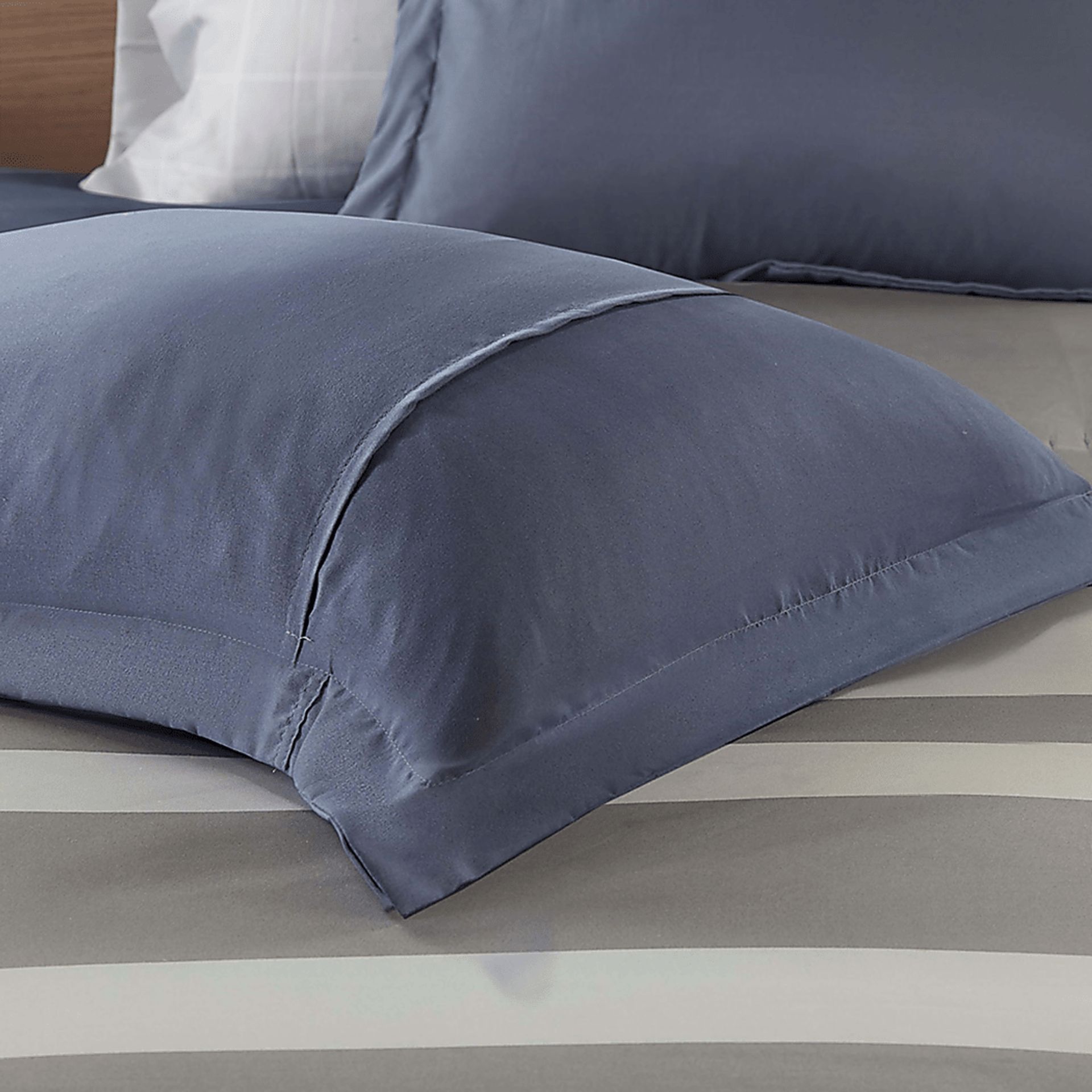 Kids Ohara Blue Twin XL Comforter Set - Image 9