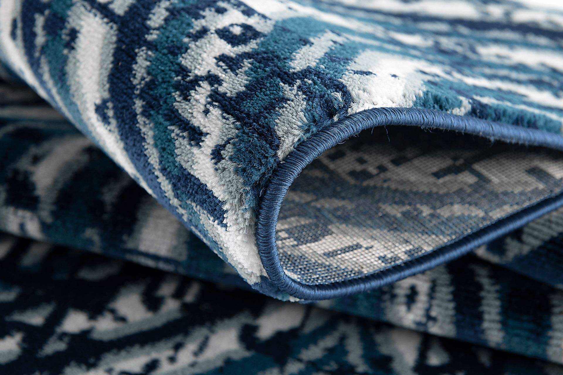 Oldenbury Blue 5'3 x 7'6 Rug - Image 3