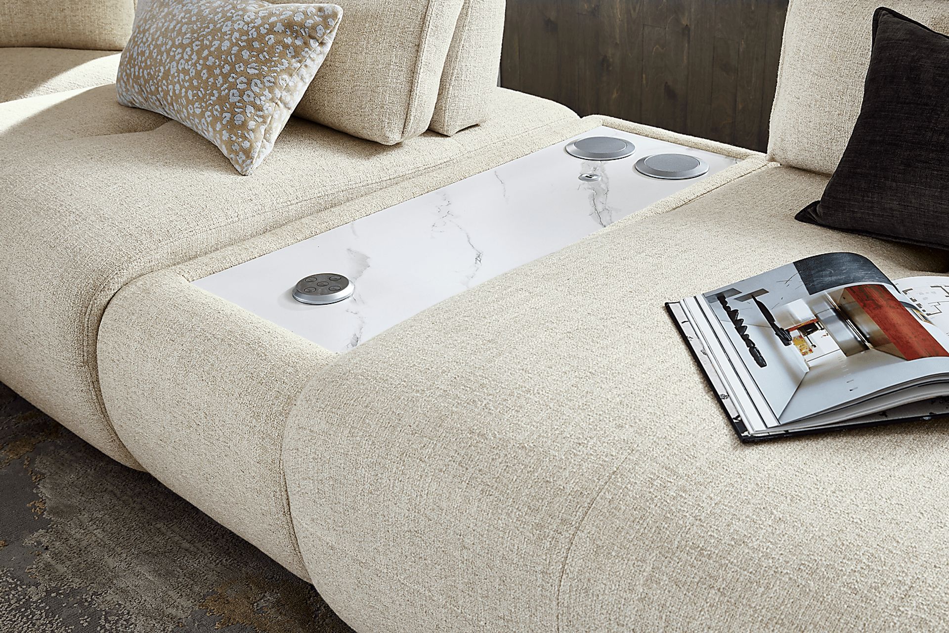 Olympia Linen 7 Pc Sectional with Audio - Image 6