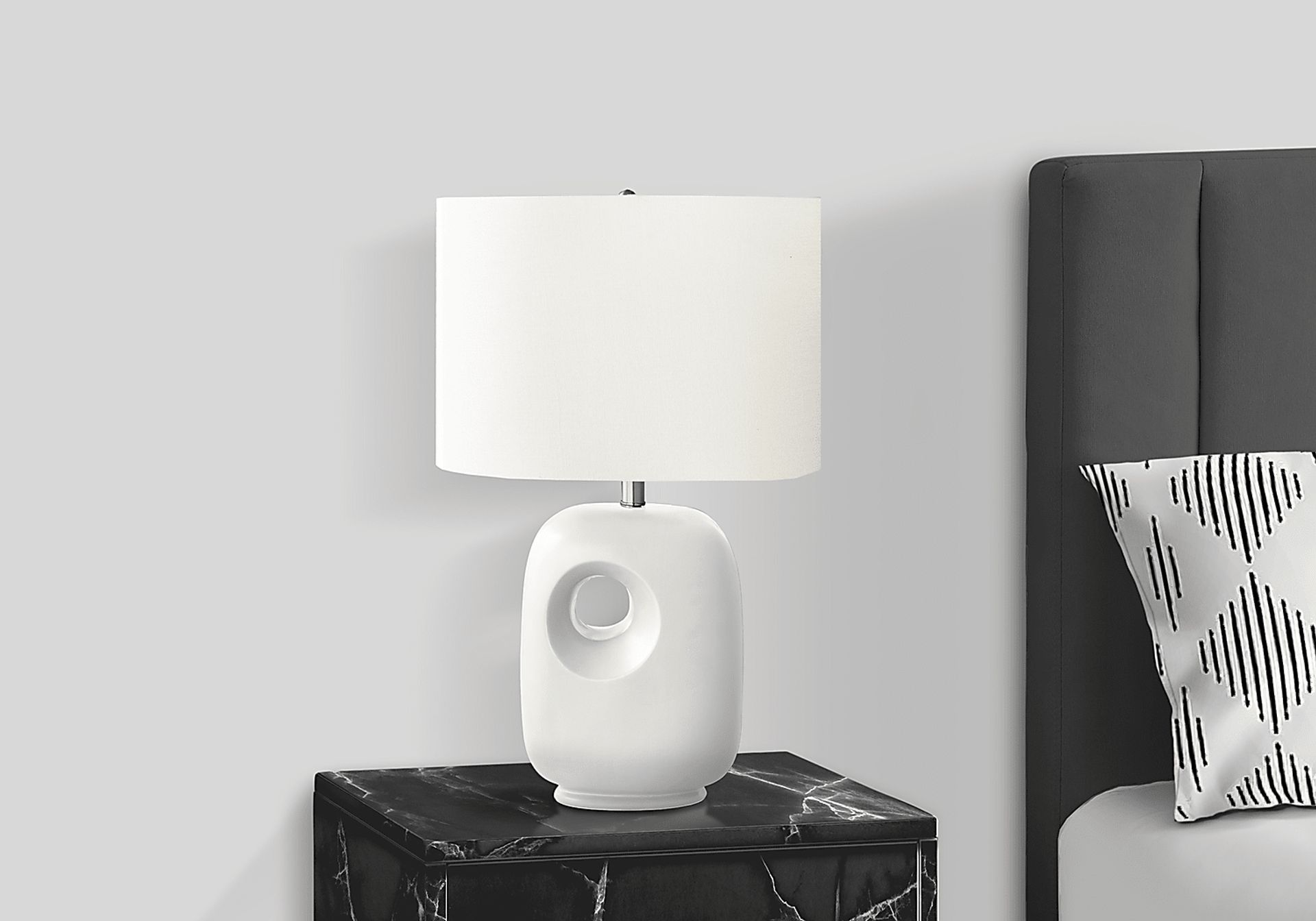 Omaha Reef White Lamp - Image 2