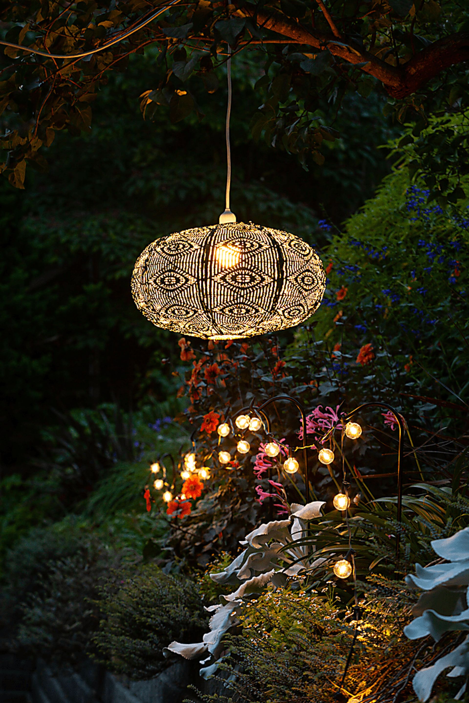 Orien Cave Outdoor Green Solar Lantern - Image 11