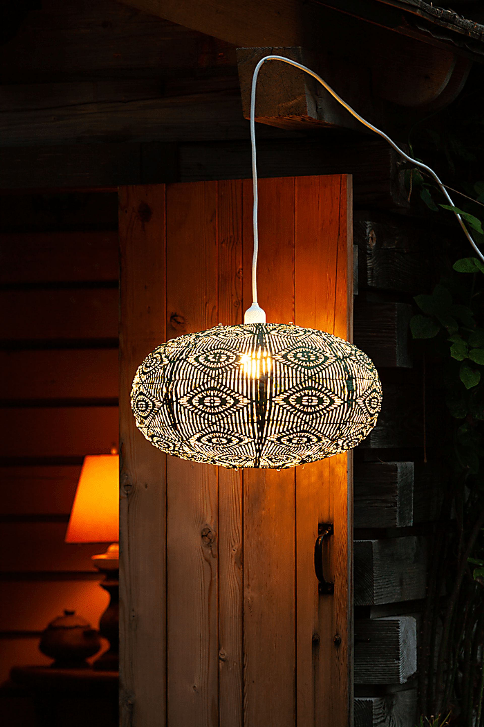 Orien Cave Outdoor Green Solar Lantern - Image 15