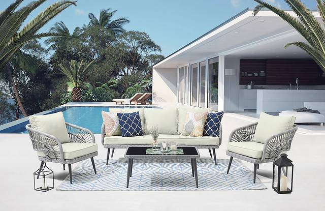 Outdoor Eashley Cream 4 Pc Conversation Set - Thumbnail - Image 2
