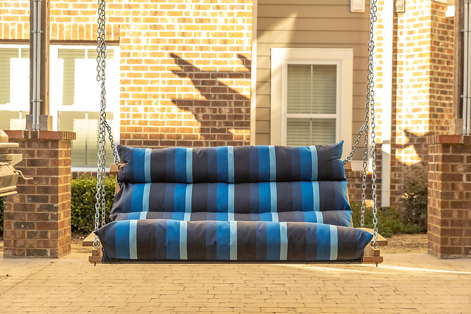 Outdoor Nirena Blue Cushioned Swing Hammock - Image 2