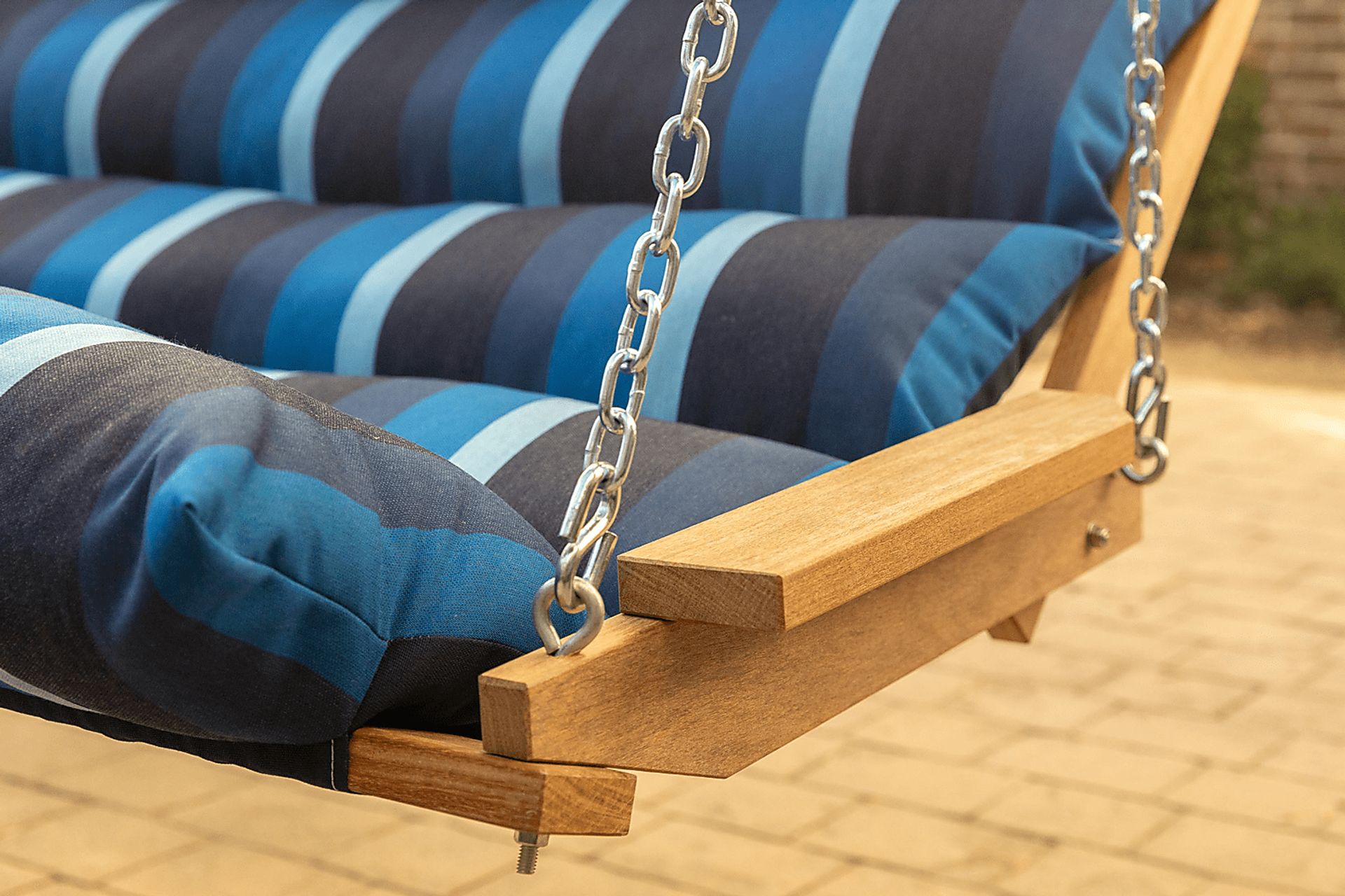 Outdoor Nirena Blue Cushioned Swing Hammock - Image 3