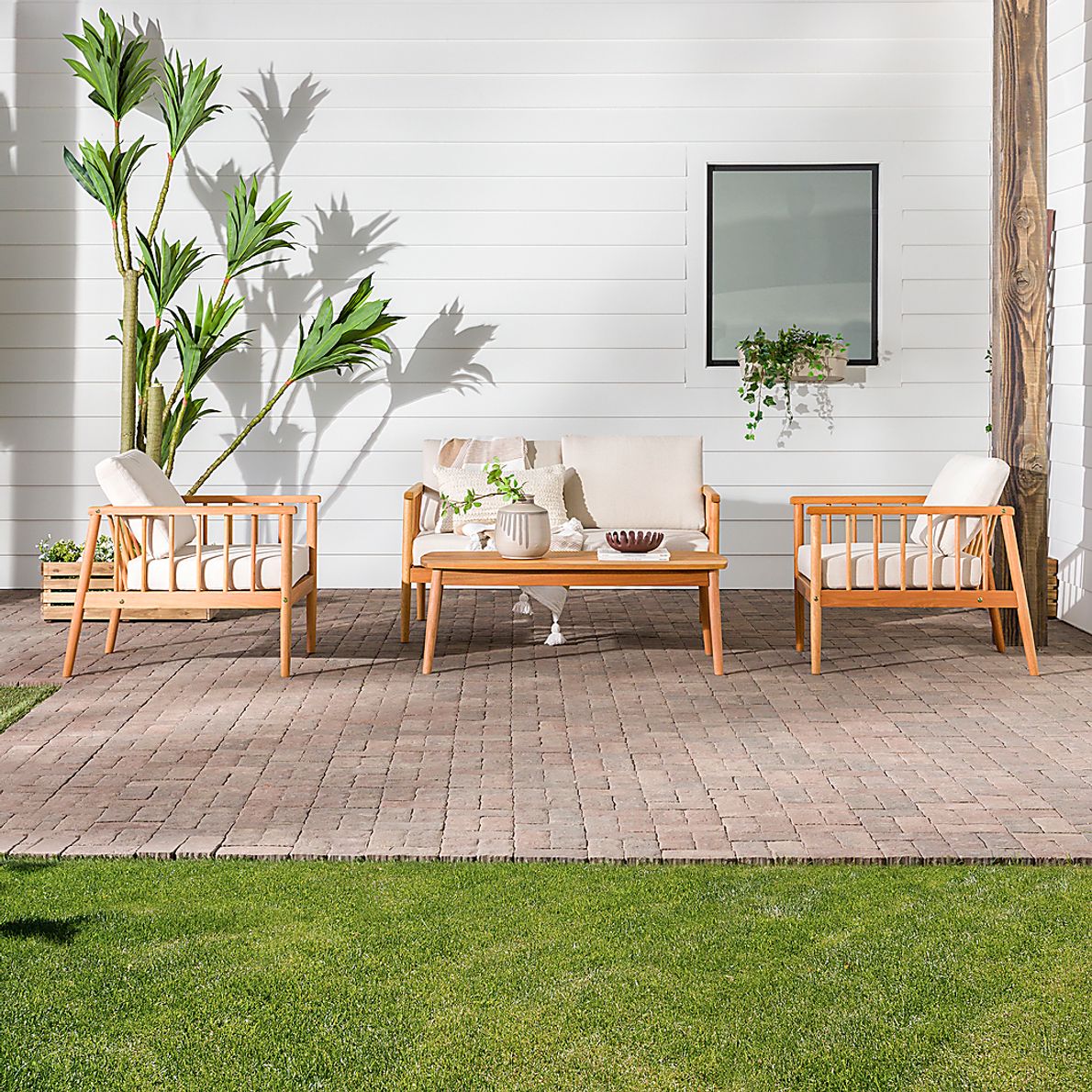 Outdoor Shellrich Coast Natural 4pc Chat Set