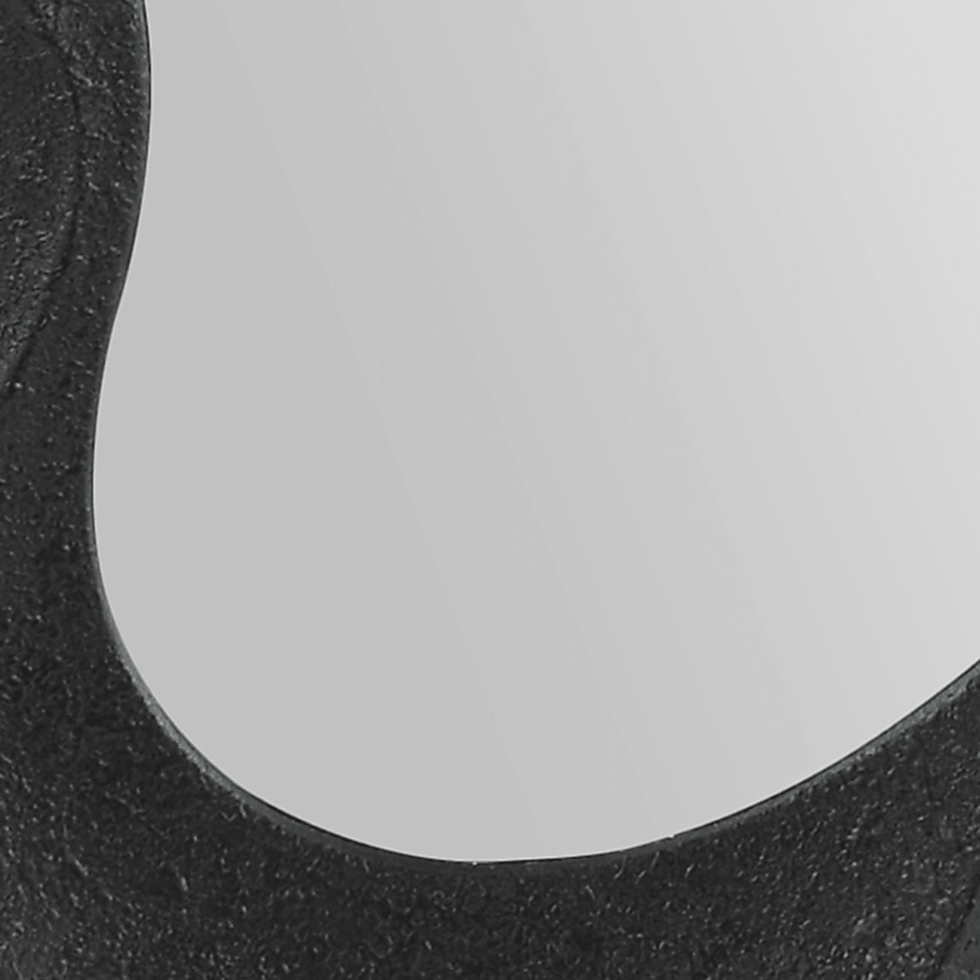 Owese Black Mirror - Image 9