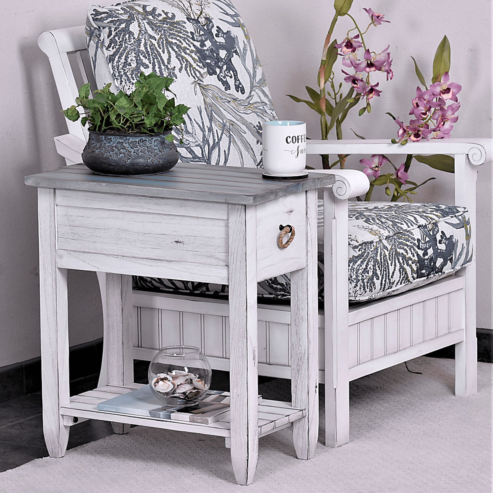 Owoth Gray/White Small Chairside Table - Image 2