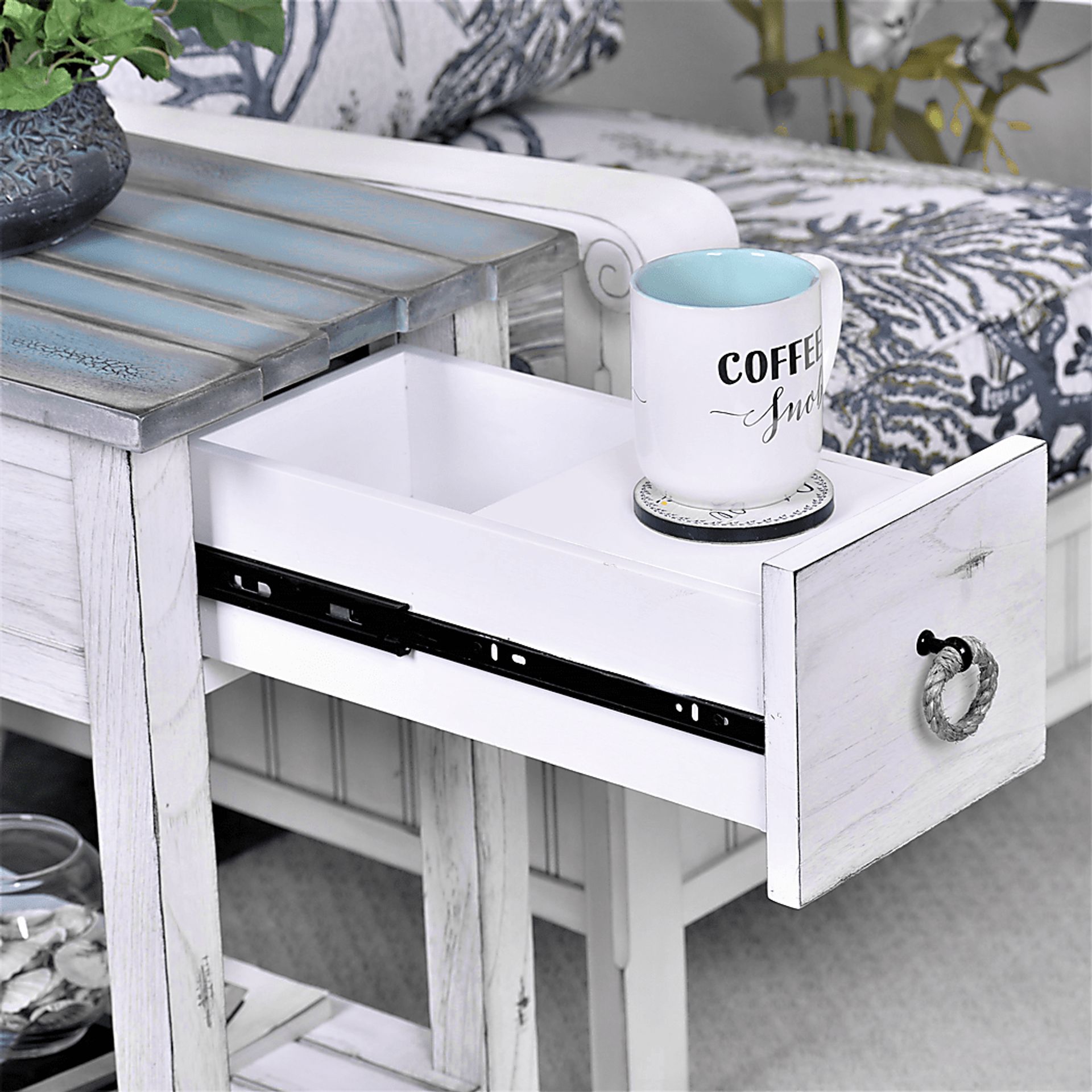 Owoth Gray/White Small Chairside Table - Image 4